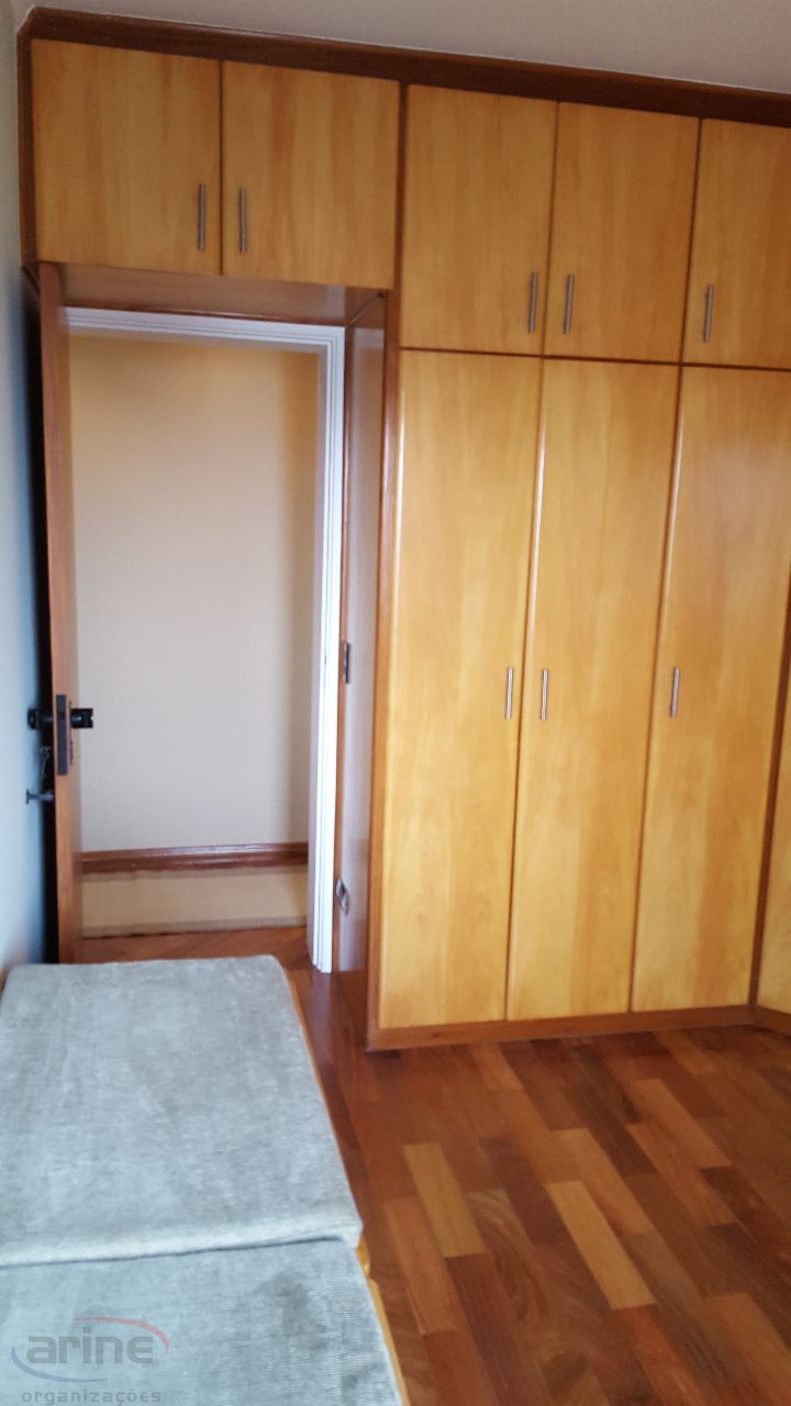 Apartamento para alugar com 3 quartos, 95m² - Foto 12