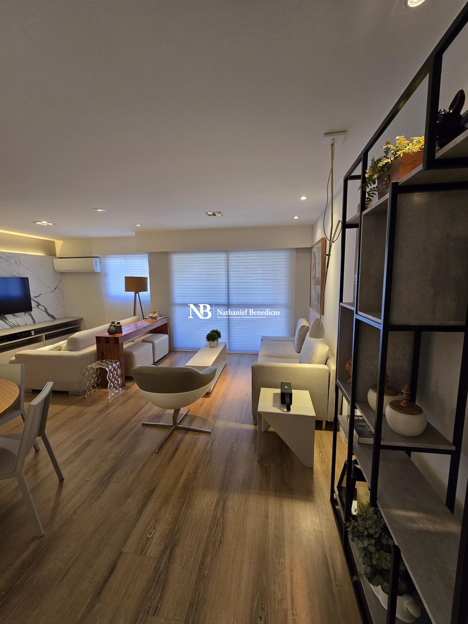 Apartamento com 2 Dormitórios à venda, 93 m² por R$ 850.000,00 Apartamento com 2 Dormitórios à venda, 93 m² por R$ 850.000,00