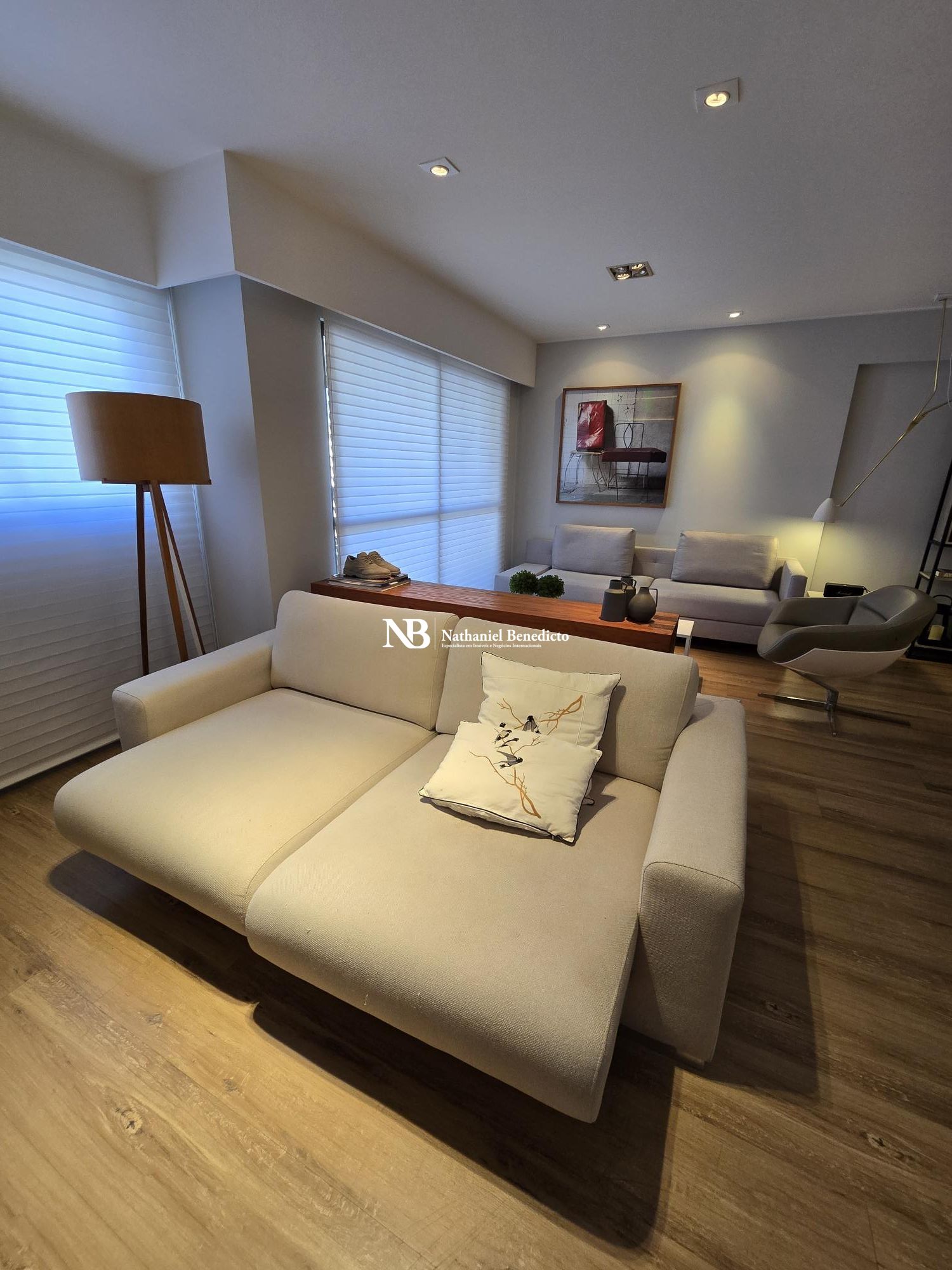 Apartamento com 2 Dormitórios à venda, 93 m² por R$ 850.000,00 Apartamento com 2 Dormitórios à venda, 93 m² por R$ 850.000,00
