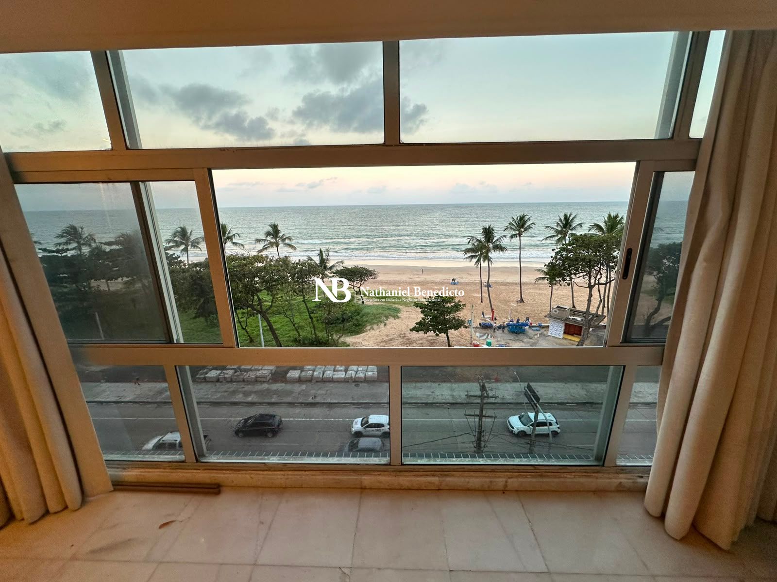 Apartamento com 4 Dormitórios à venda, 208 m² por R$ 3.000.000,00 Apartamento com 4 Dormitórios à venda, 208 m² por R$ 3.000.000,00