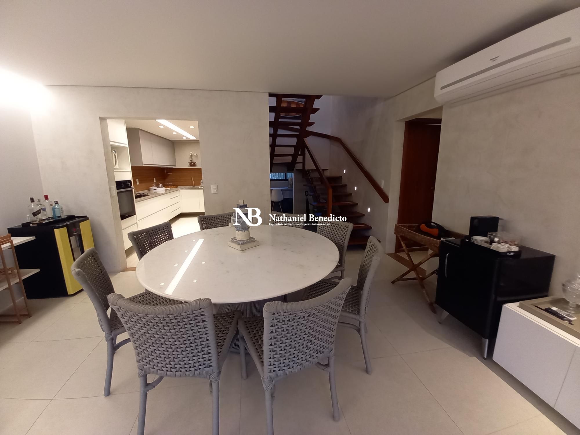 Casa em condomínio com 5 Dormitórios à venda, 200 m² por R$ 4.250.000,00 Casa em condomínio com 5 Dormitórios à venda, 200 m² por R$ 4.250.000,00