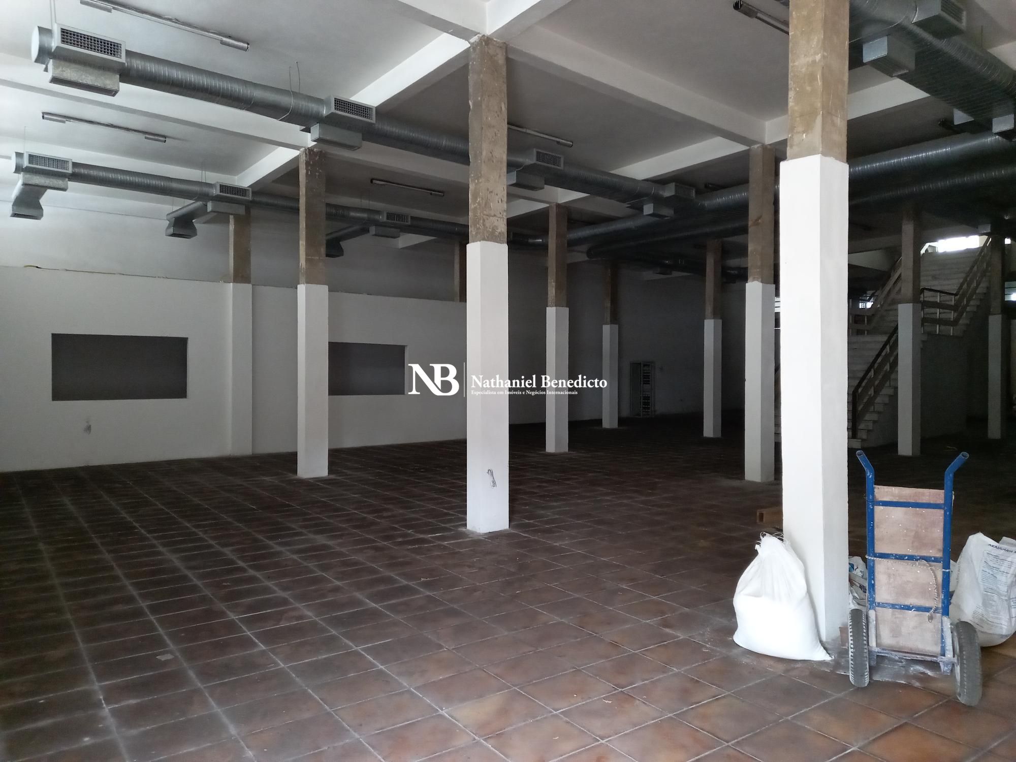 Prédio comercial/residencial com 10 Dormitórios à venda, 2.300 m² por R$ 4.500.000,00 Prédio comercial/residencial com 10 Dormitórios à venda, 2.300 m² por R$ 4.500.000,00