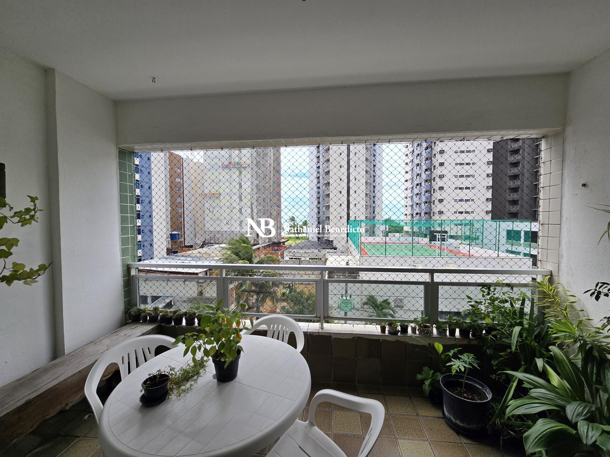 Apartamento com 4 Dormitórios à venda, 168 m² por R$ 1.395.000,00 Apartamento com 4 Dormitórios à venda, 168 m² por R$ 1.395.000,00
