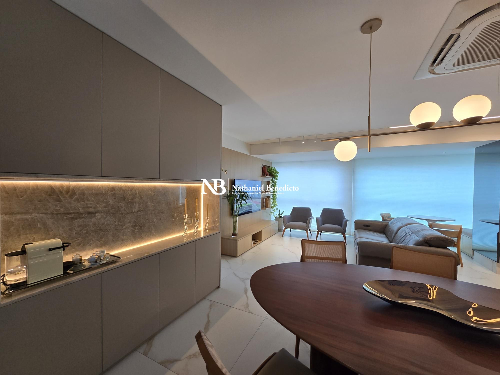 Apartamento com 2 Dormitórios à venda, 91 m² por R$ 2.200.000,00 Apartamento com 2 Dormitórios à venda, 91 m² por R$ 2.200.000,00