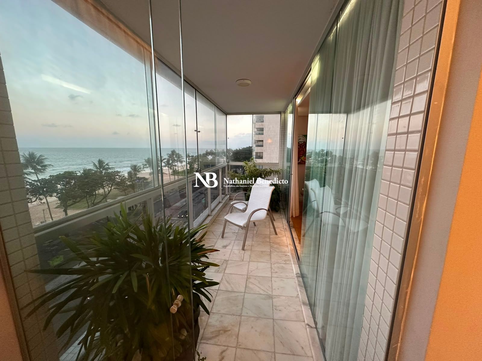 Apartamento com 4 Dormitórios à venda, 208 m² por R$ 3.000.000,00 Apartamento com 4 Dormitórios à venda, 208 m² por R$ 3.000.000,00