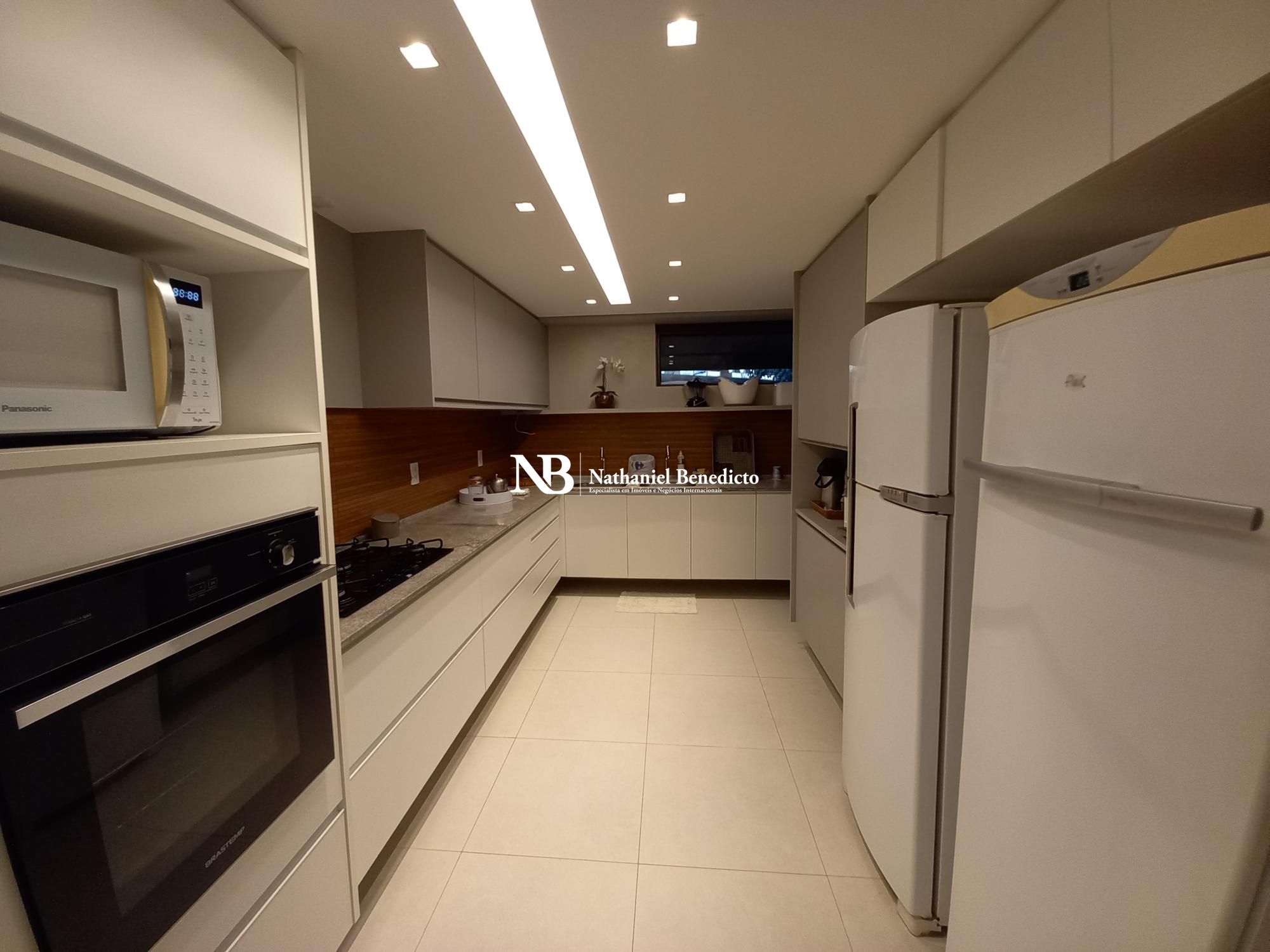 Casa em condomínio com 5 Dormitórios à venda, 200 m² por R$ 4.250.000,00 Casa em condomínio com 5 Dormitórios à venda, 200 m² por R$ 4.250.000,00