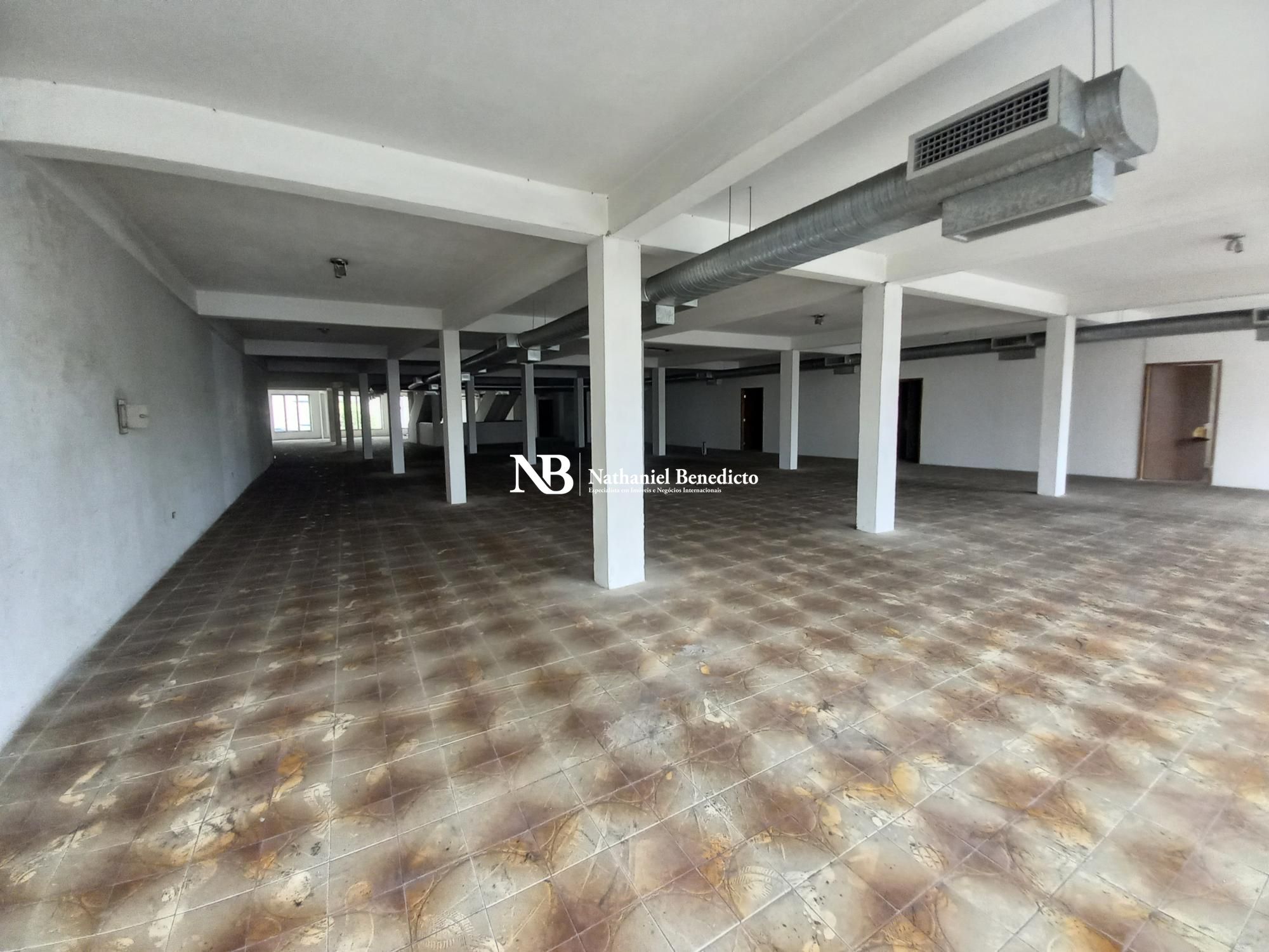 Prédio comercial/residencial com 10 Dormitórios à venda, 2.300 m² por R$ 4.500.000,00 Prédio comercial/residencial com 10 Dormitórios à venda, 2.300 m² por R$ 4.500.000,00
