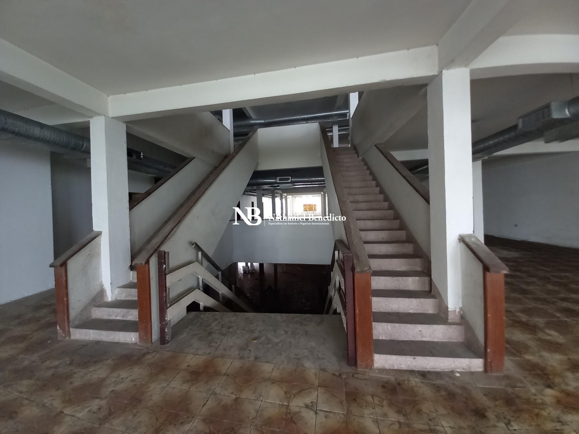 Prédio comercial/residencial com 10 Dormitórios à venda, 2.300 m² por R$ 4.500.000,00 Prédio comercial/residencial com 10 Dormitórios à venda, 2.300 m² por R$ 4.500.000,00
