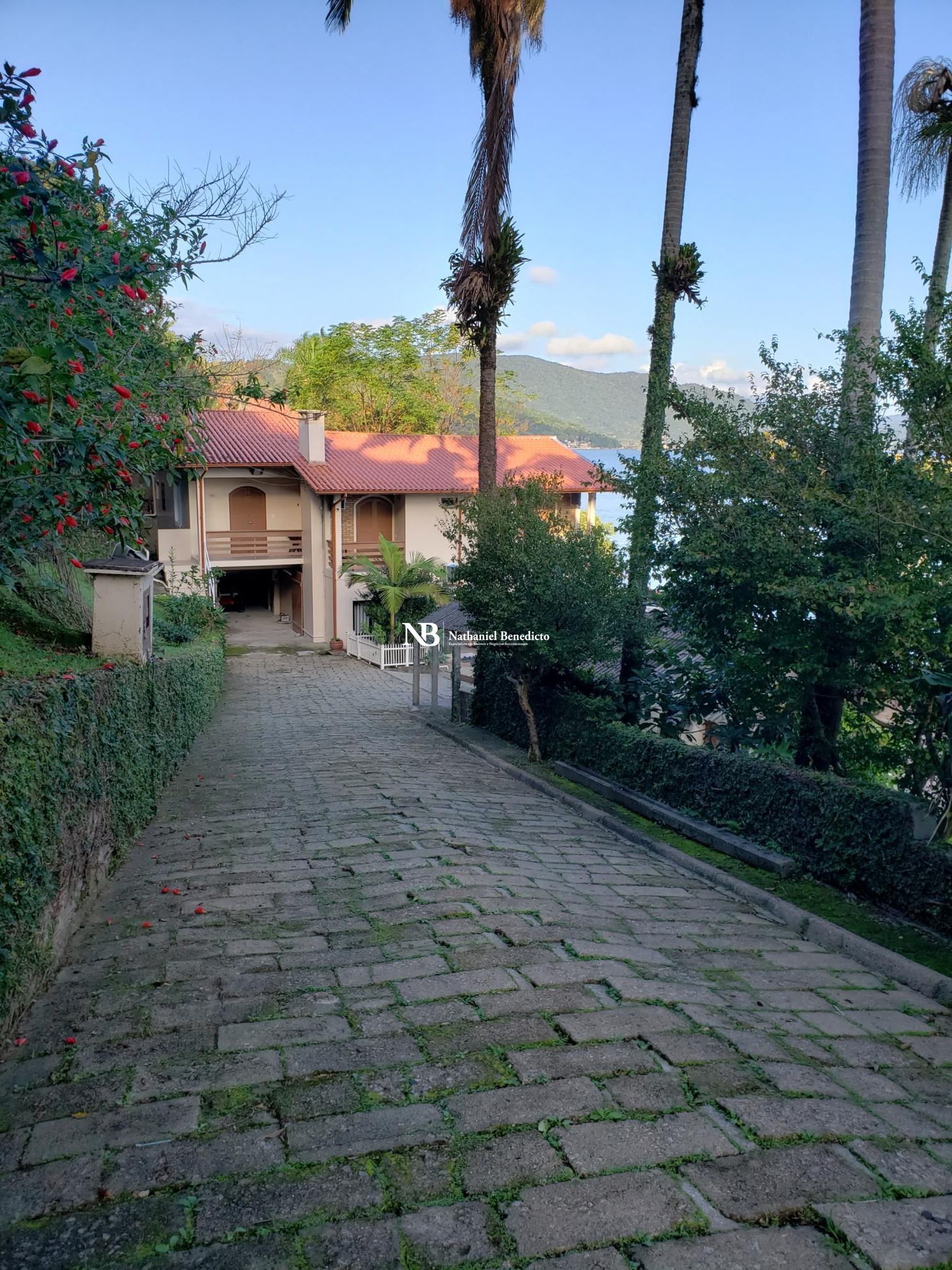 Casa com 5 Dormitórios à venda, 180 m² por R$ 4.500.000,00 Casa com 5 Dormitórios à venda, 180 m² por R$ 4.500.000,00