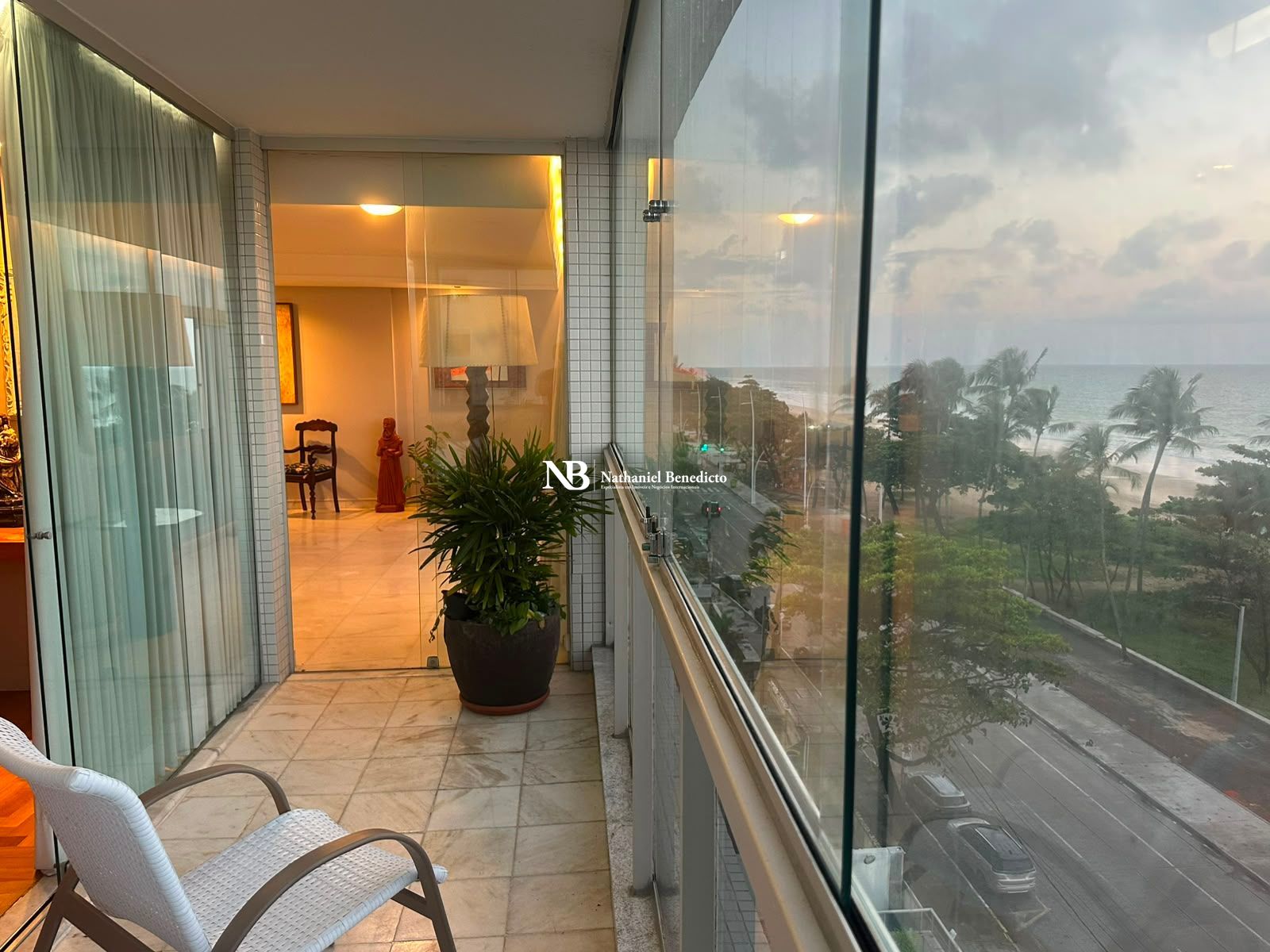 Apartamento com 4 Dormitórios à venda, 208 m² por R$ 3.000.000,00 Apartamento com 4 Dormitórios à venda, 208 m² por R$ 3.000.000,00