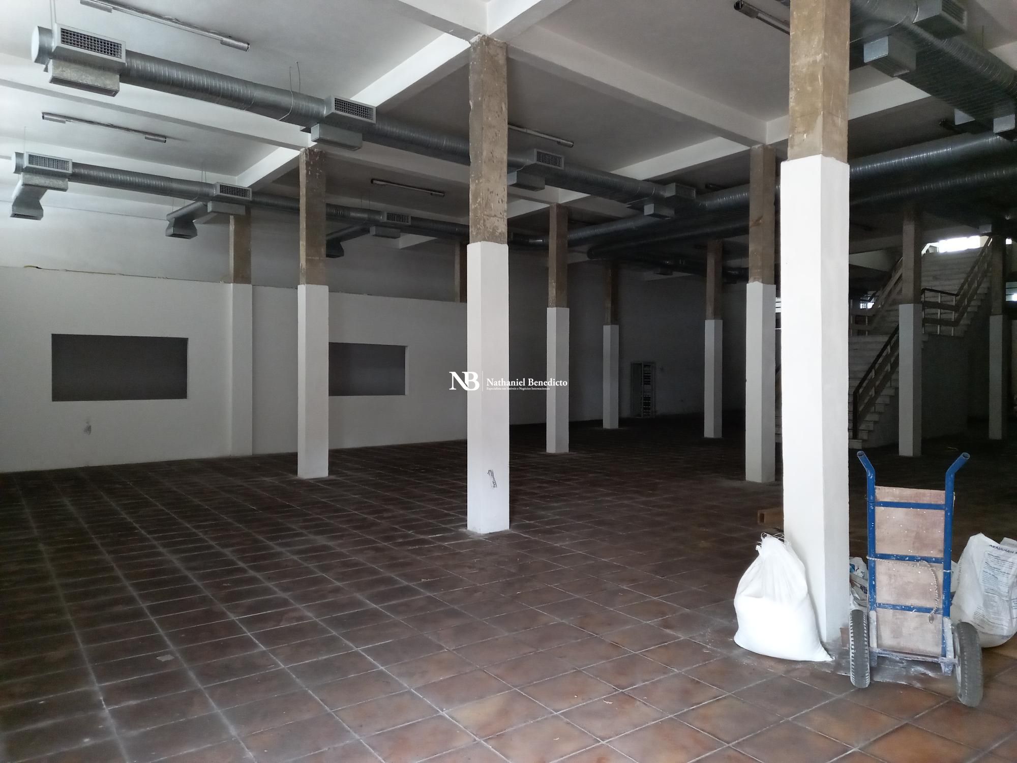 Prédio comercial/residencial com 10 Dormitórios para alugar, 2.300 m² por R$ 59.500,00 Prédio comercial/residencial com 10 Dormitórios para alugar, 2.300 m² por R$ 59.500,00