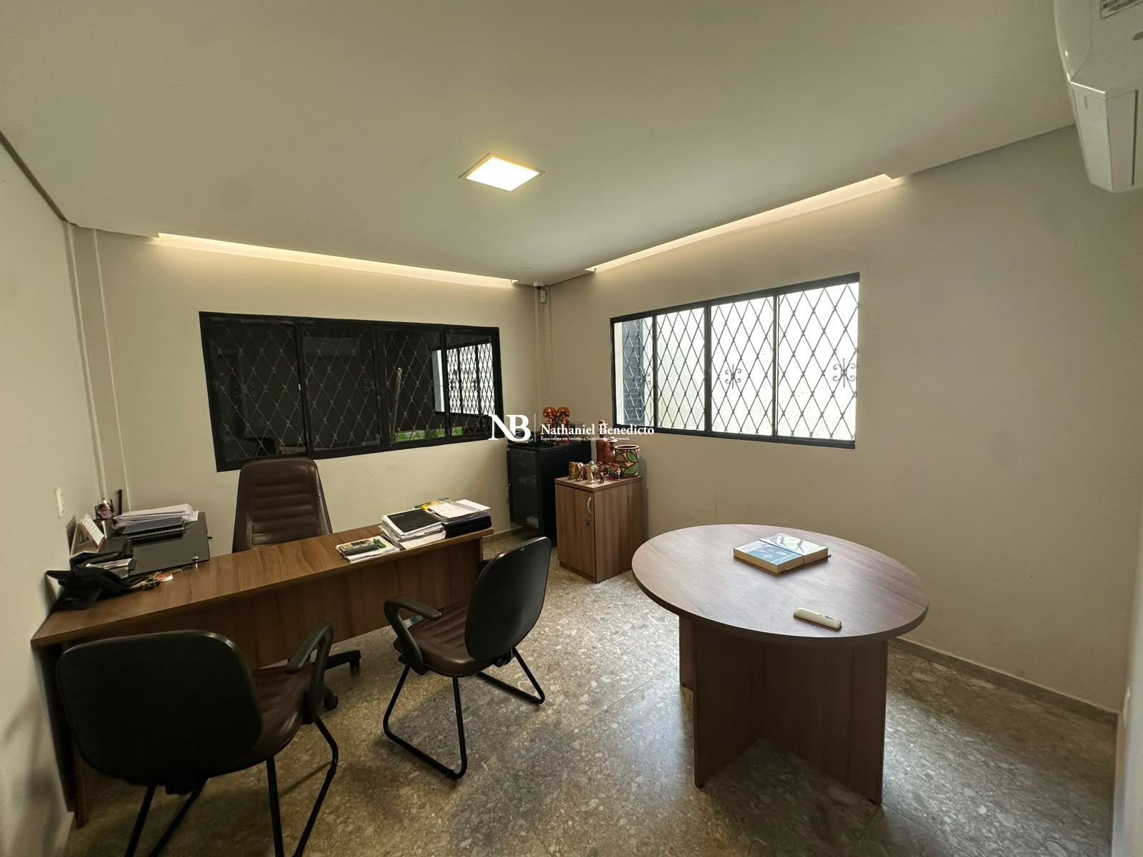 Casa com 9 Dormitórios à venda, 365 m² por R$ 1.850.000,00 Casa com 9 Dormitórios à venda, 365 m² por R$ 1.850.000,00