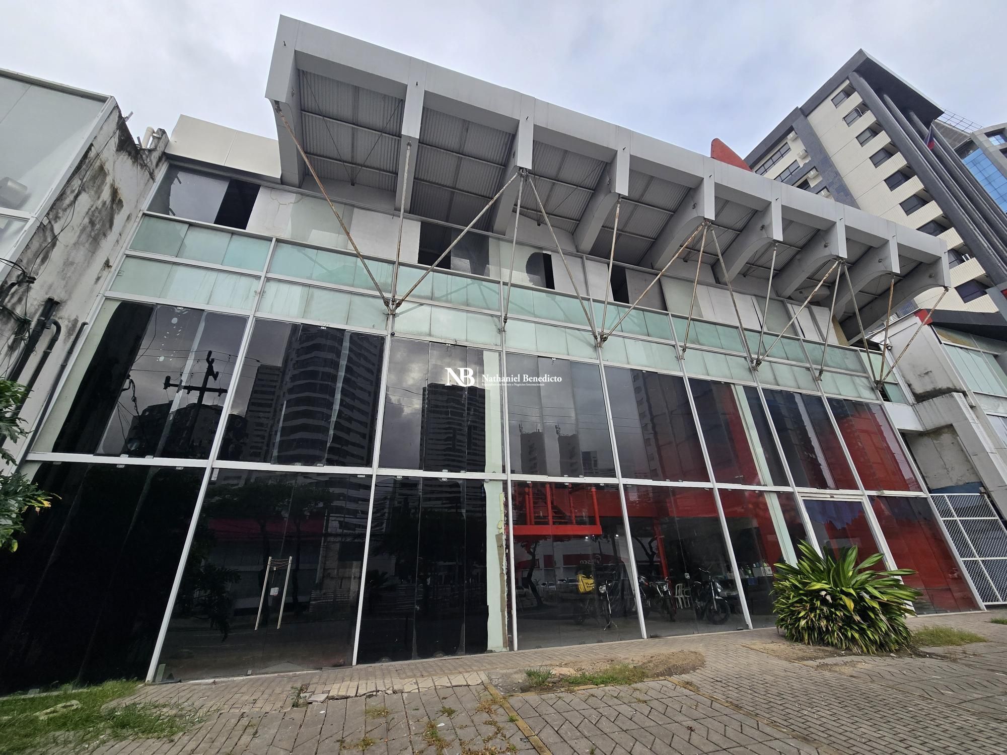 Prédio comercial/residencial para alugar  no Boa Viagem - Recife, PE. Imóveis