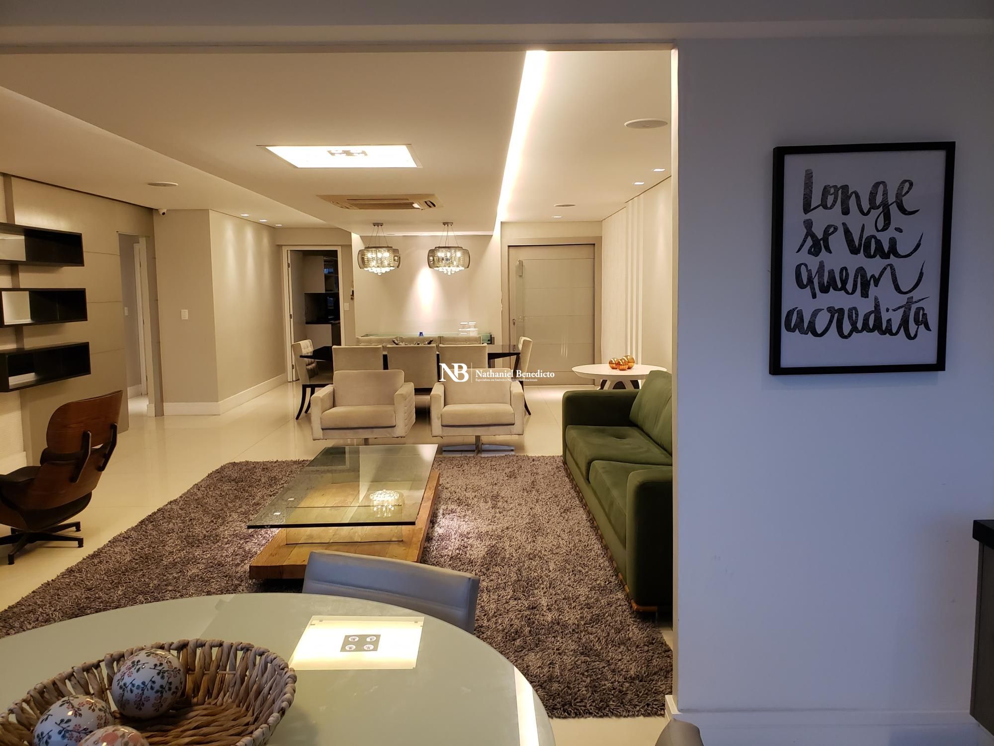 Apartamento com 3 Dormitórios à venda, 174 m² por R$ 2.200.000,00 Apartamento com 3 Dormitórios à venda, 174 m² por R$ 2.200.000,00