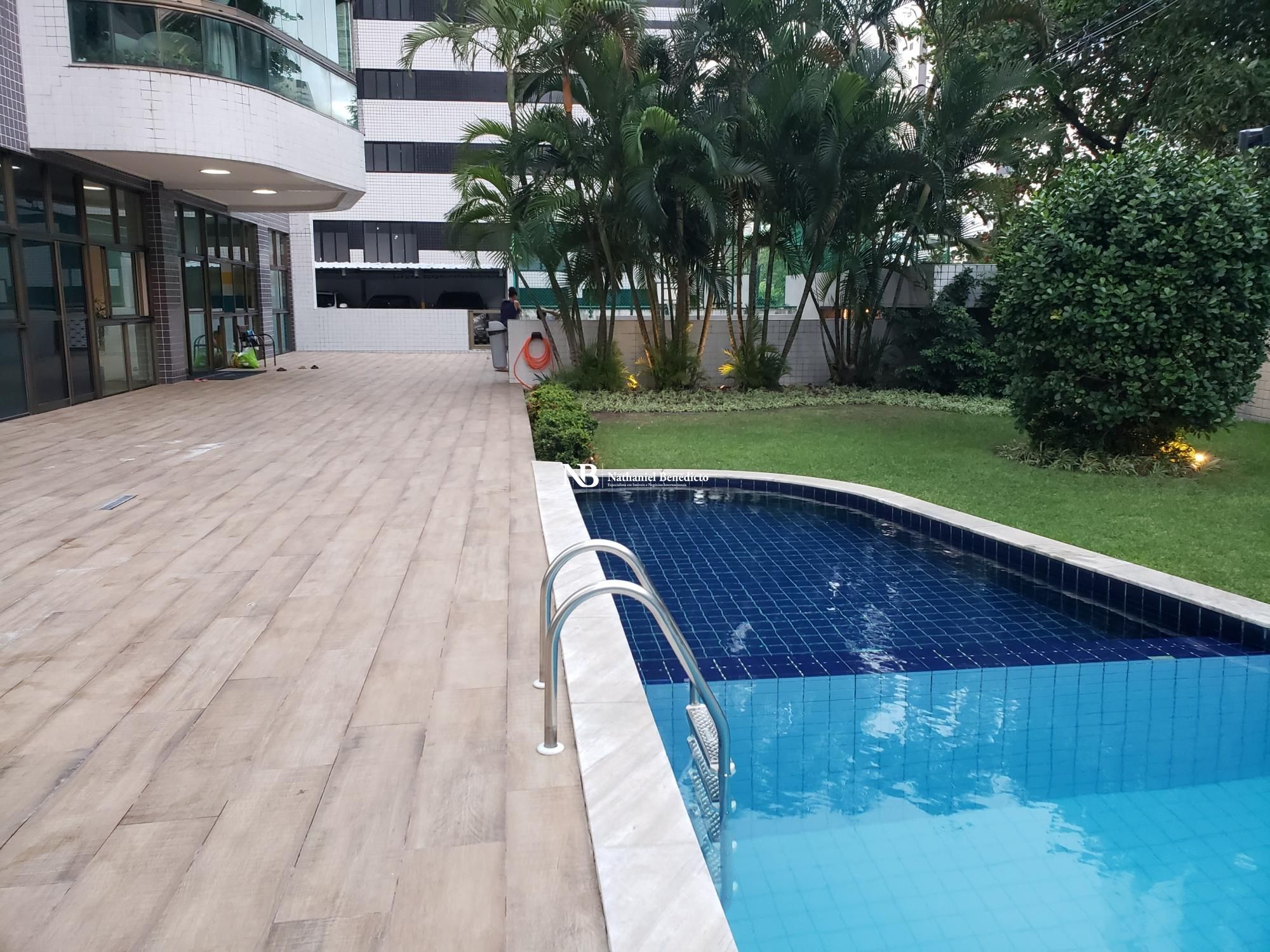 Apartamento com 3 Dormitórios à venda, 174 m² por R$ 2.200.000,00 Apartamento com 3 Dormitórios à venda, 174 m² por R$ 2.200.000,00