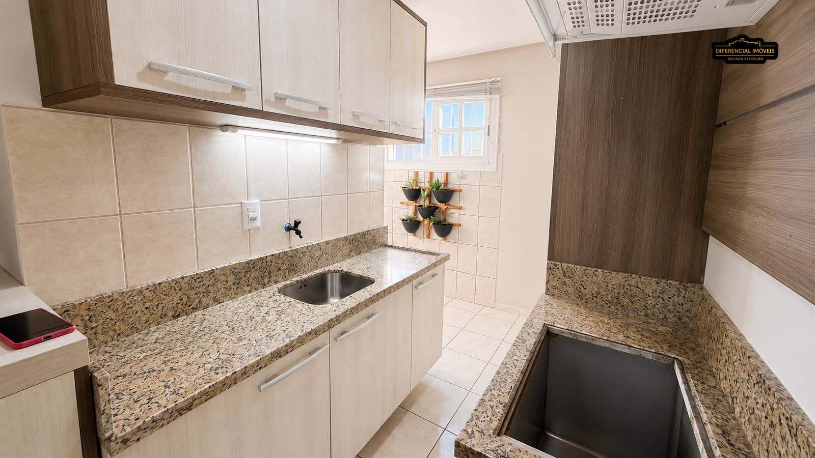 Apartamento com 2 Dormitórios para alugar, 47 m² por R$ 1.650,00 Apartamento com 2 Dormitórios para alugar, 47 m² por R$ 1.650,00