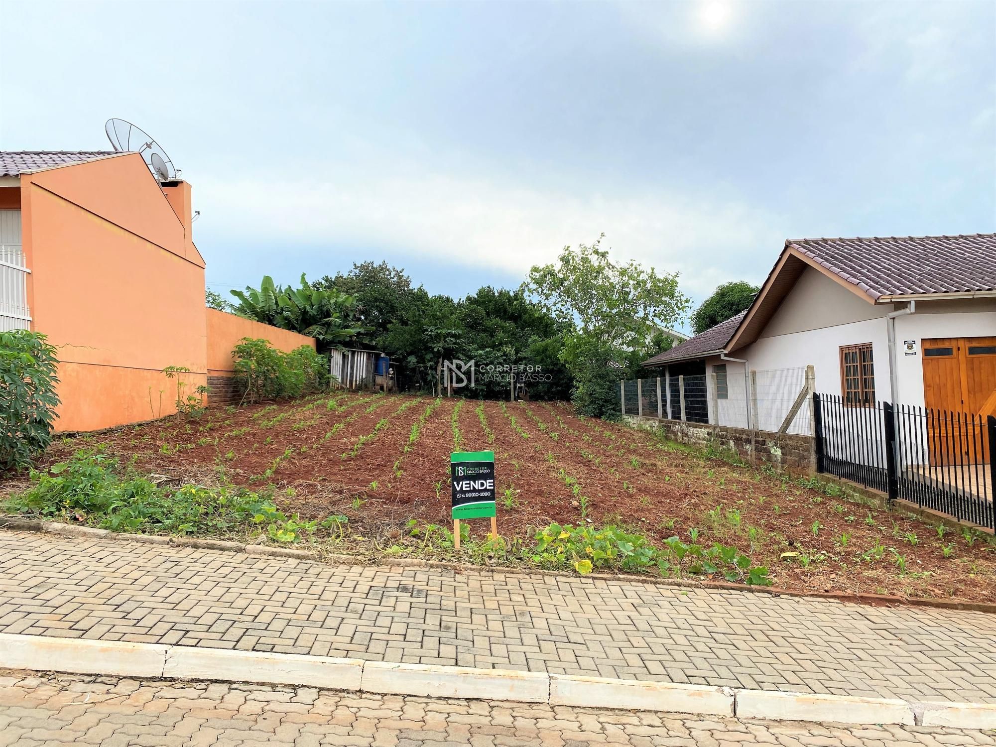 Terreno à venda, 360m² - Foto 1