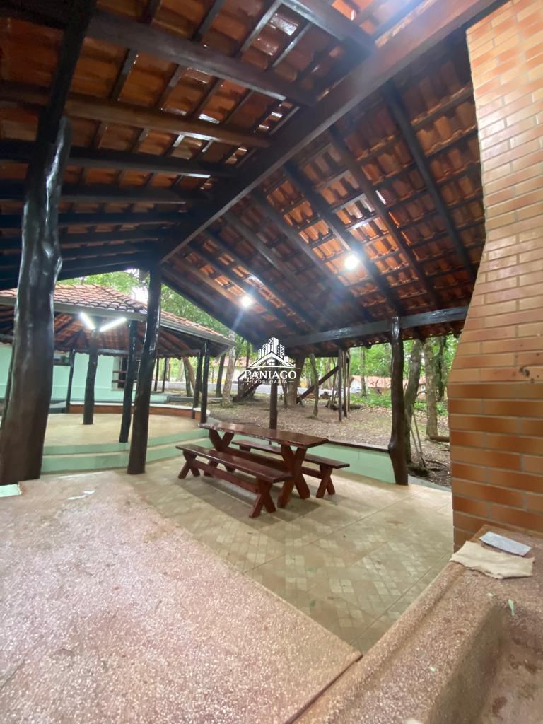 Casa com amplo terreno e potencial para pousada à venda em c
