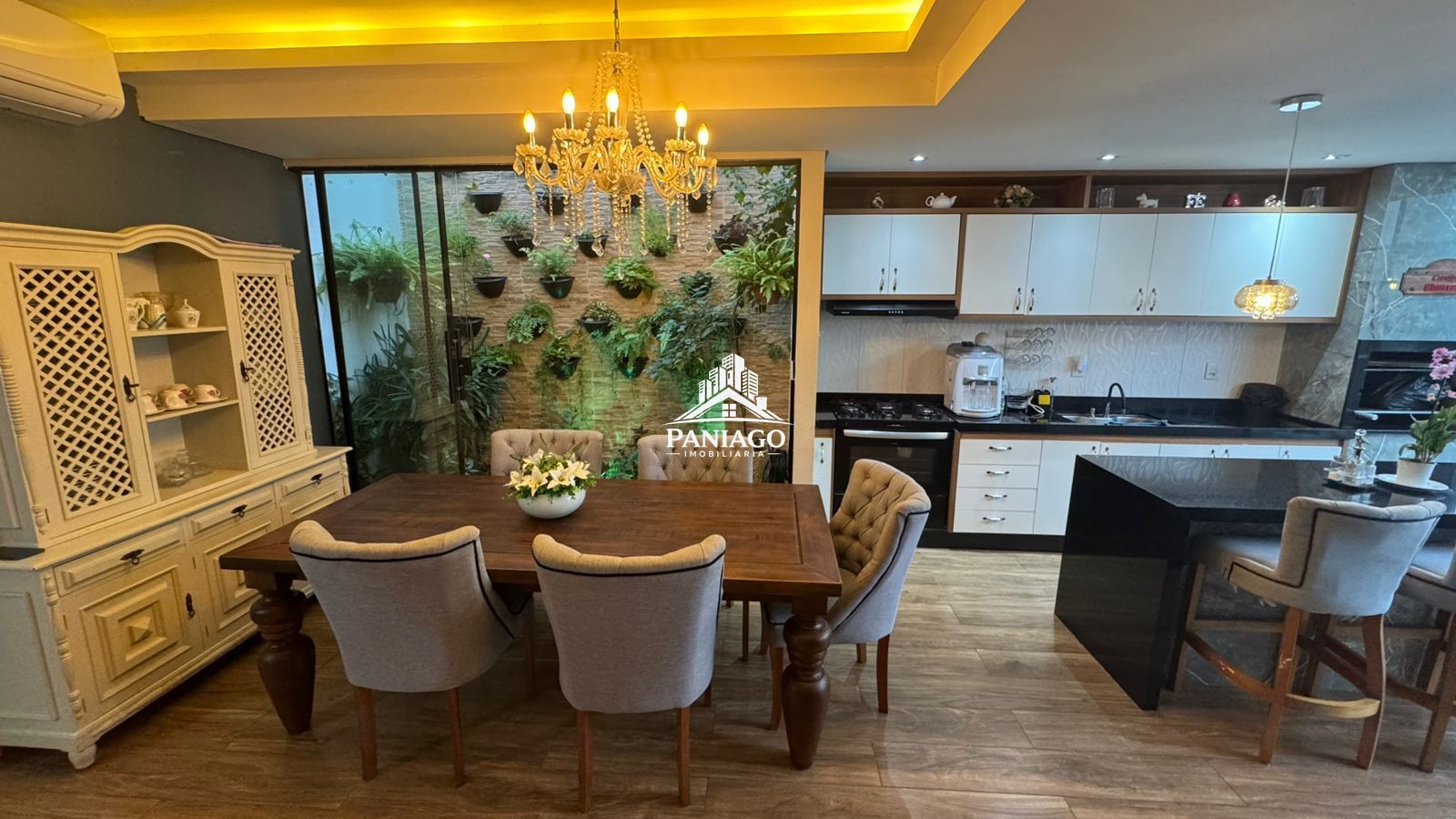 Sobrado, 4 quartos, 195 m² - Foto 1
