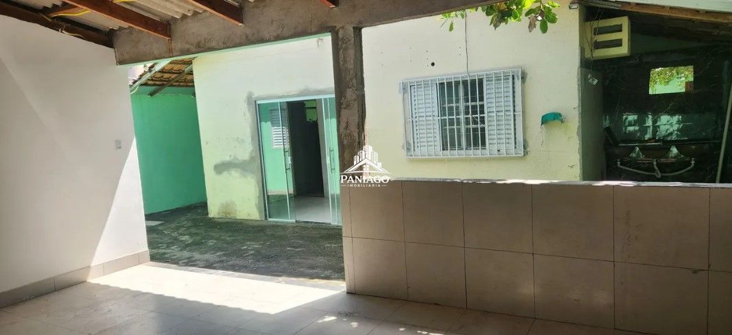 Casa, 3 quartos, 200 m² - Foto 1