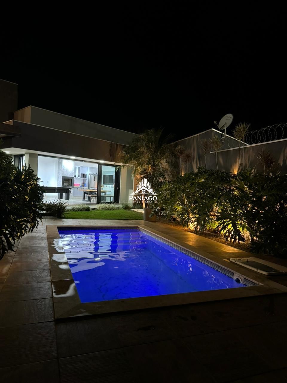 Casa, 2 quartos, 360 m² - Foto 1