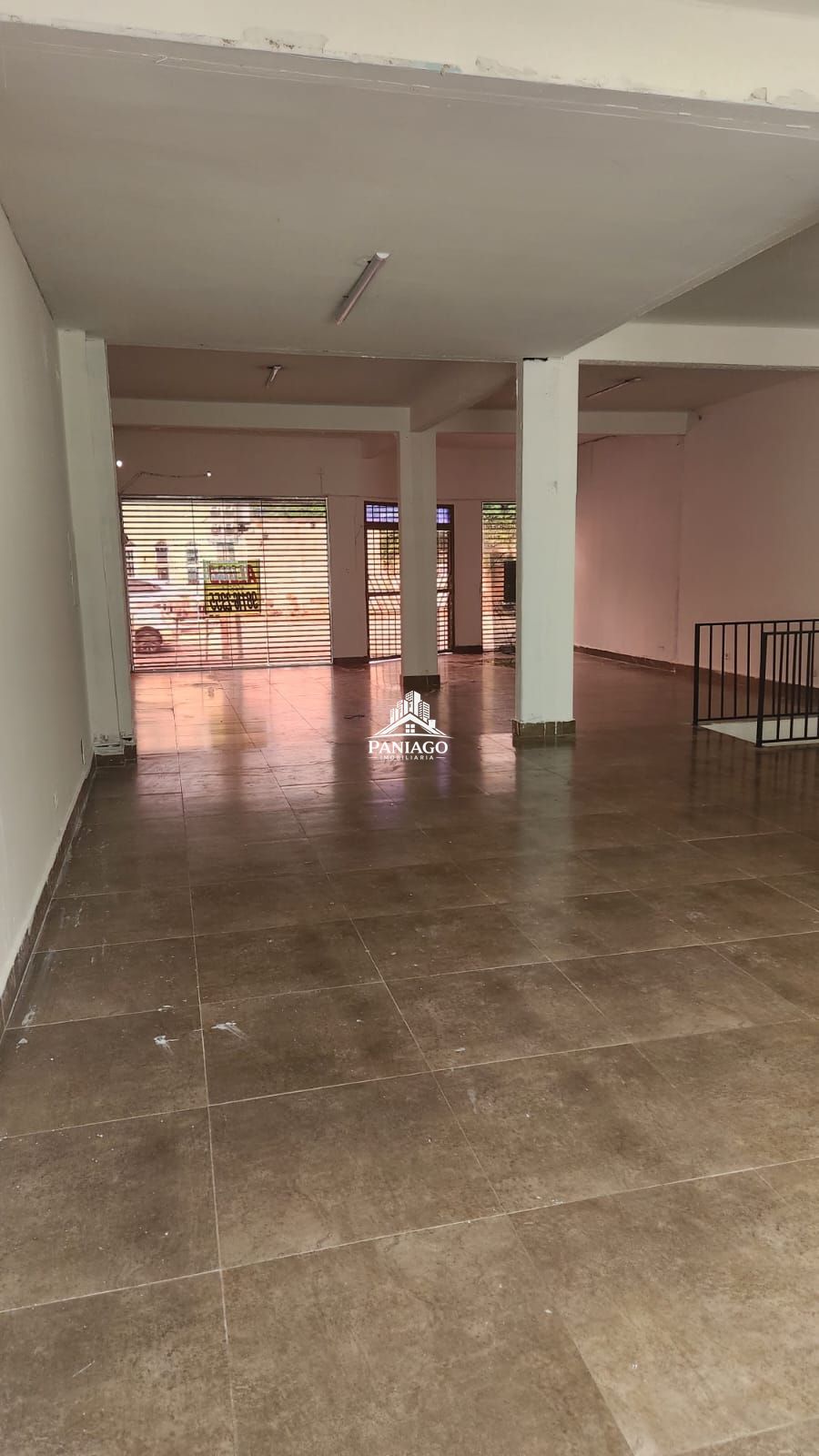 Loja-Salão, 180 m² - Foto 1