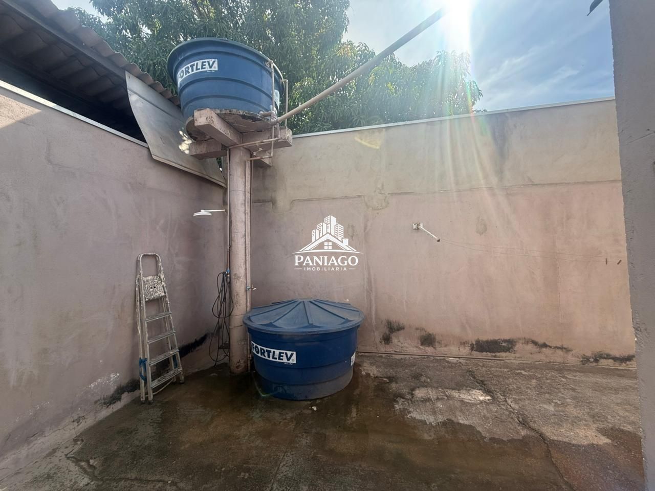 Casa 2 dormitórios à venda pedra 90 cuiabá/mt