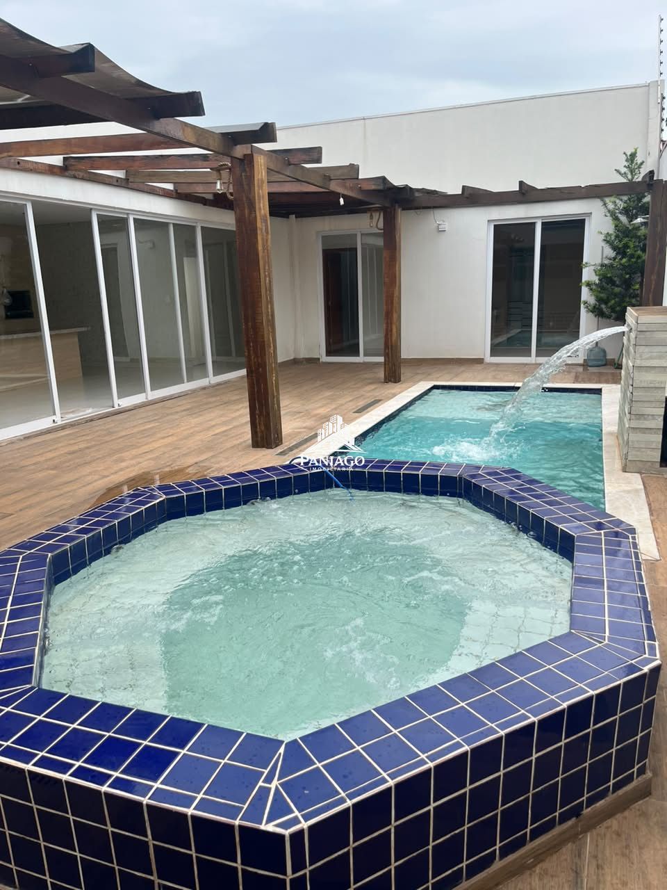 Casa, 3 quartos, 200 m² - Foto 1