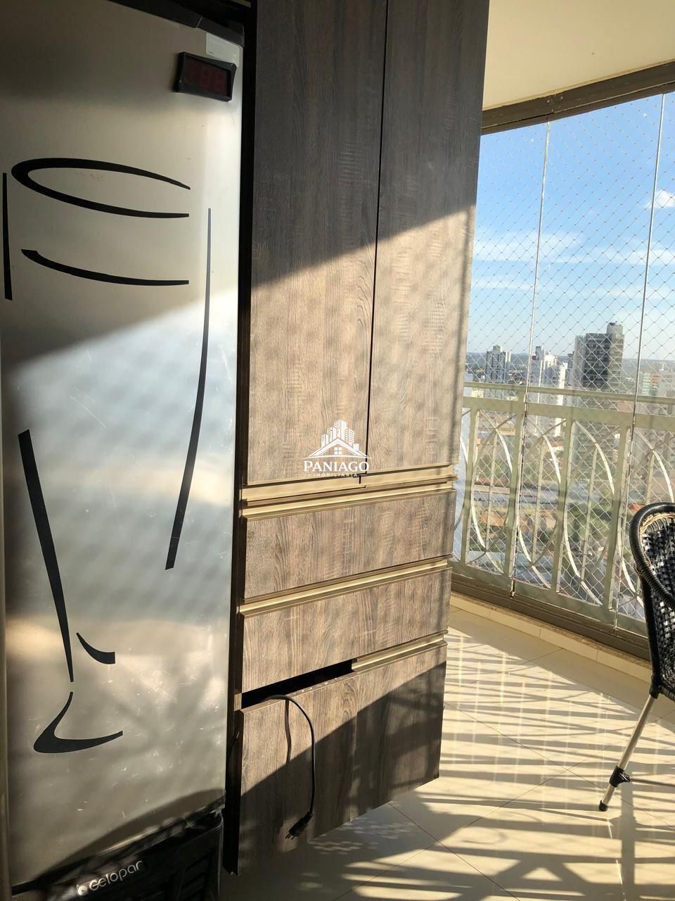 Apartamento porteira fechada com 3 suítes à venda no edifíci