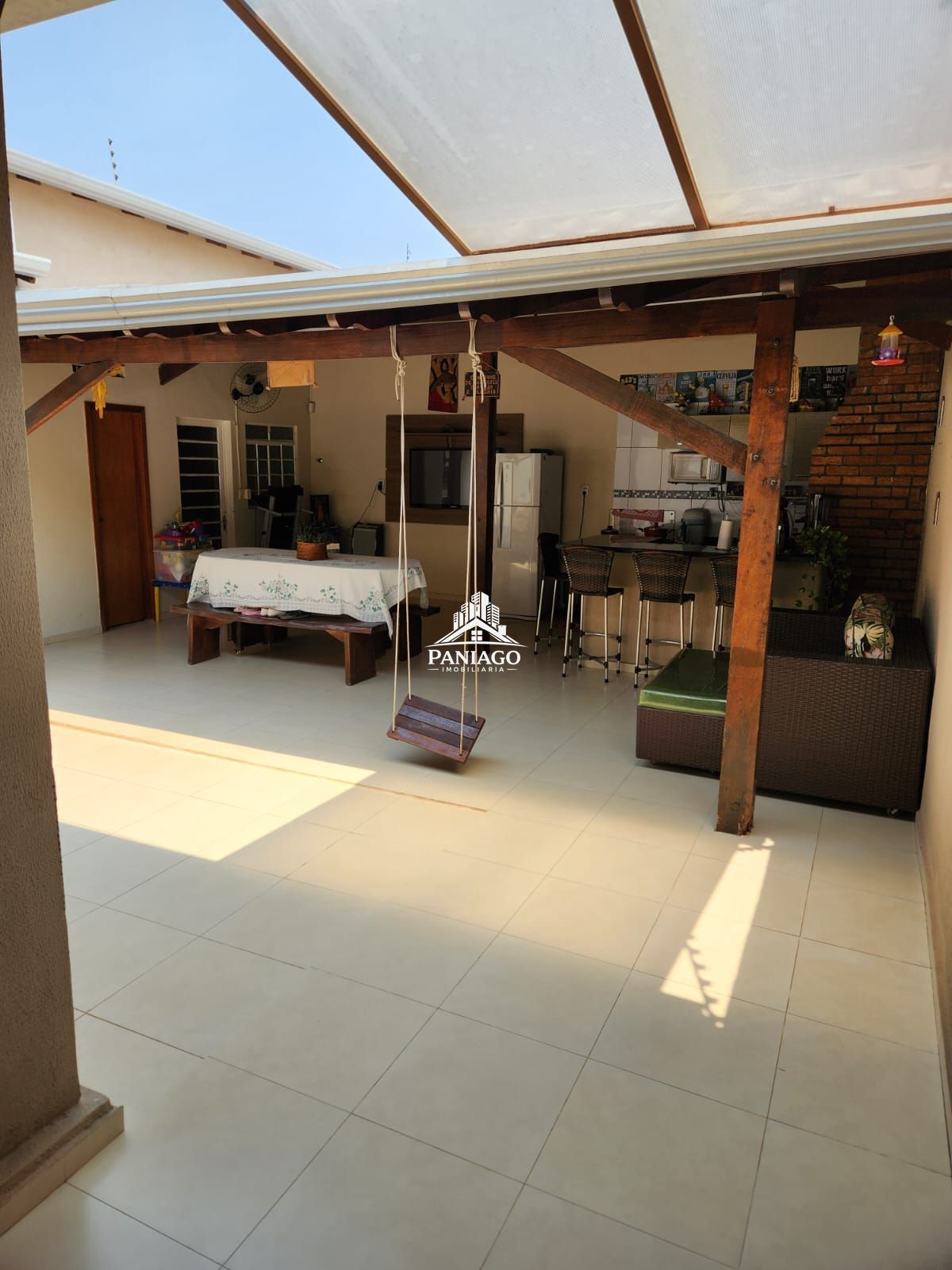 Casa, 4 quartos, 220 m² - Foto 1