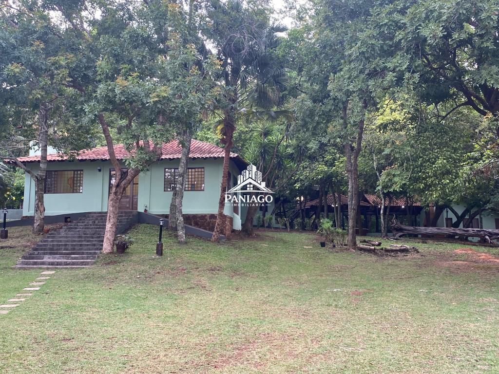 Casa com amplo terreno e potencial para pousada à venda em c