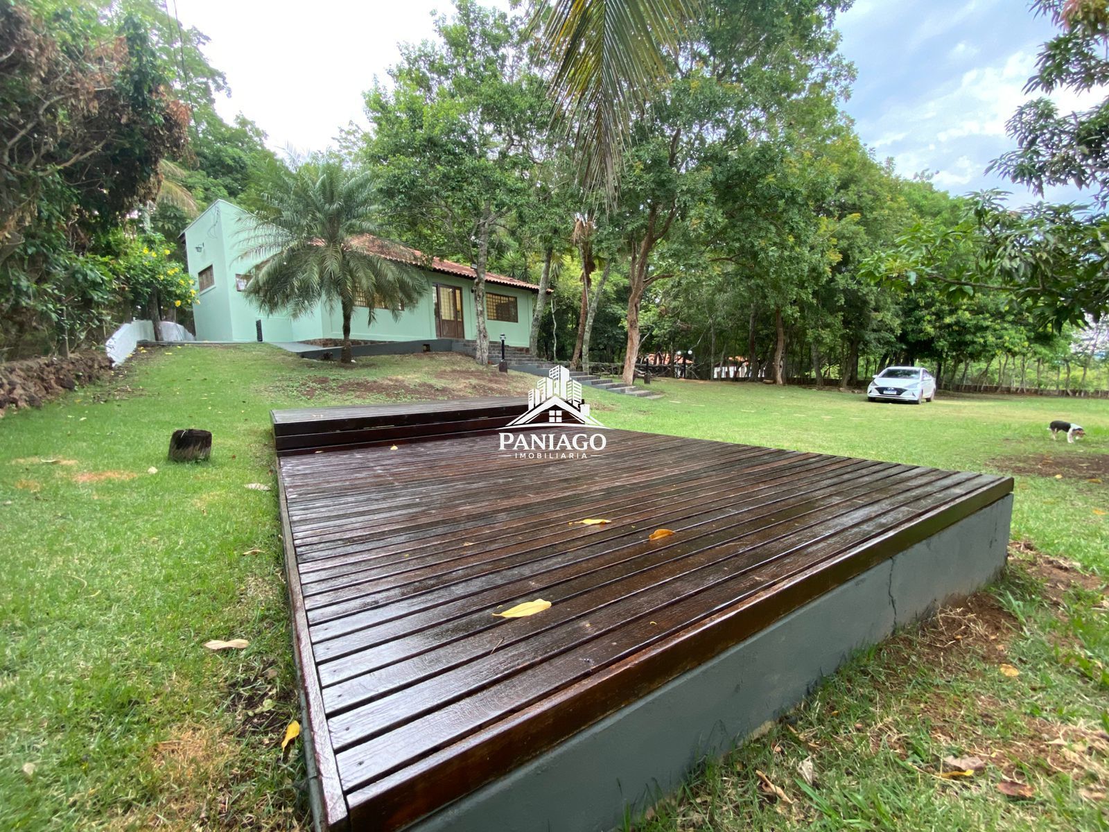 Casa com amplo terreno e potencial para pousada à venda em c
