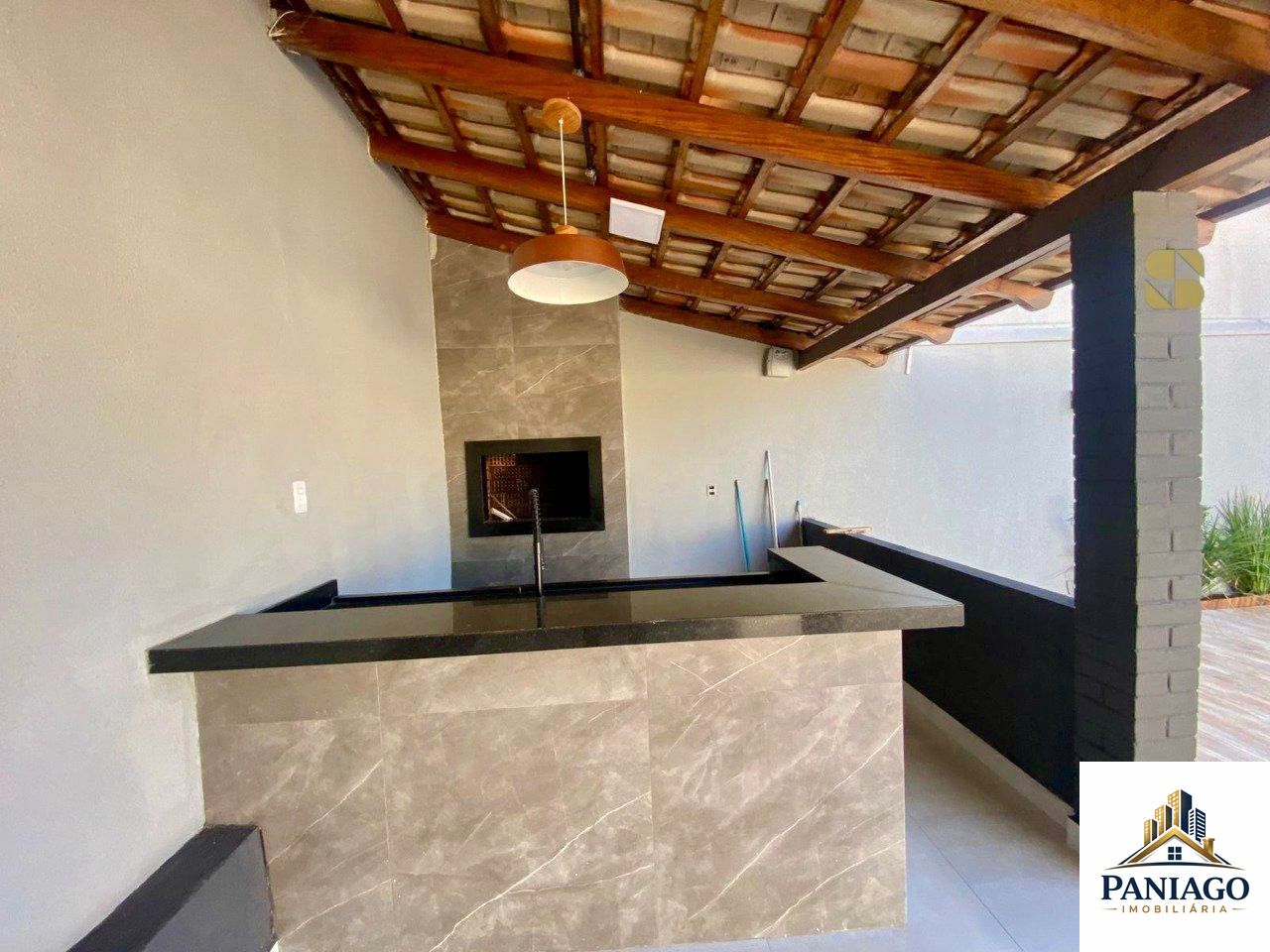 Casa, 3 quartos, 216 m² - Foto 1