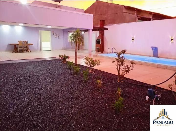 Casa, 3 quartos, 230 m² - Foto 1