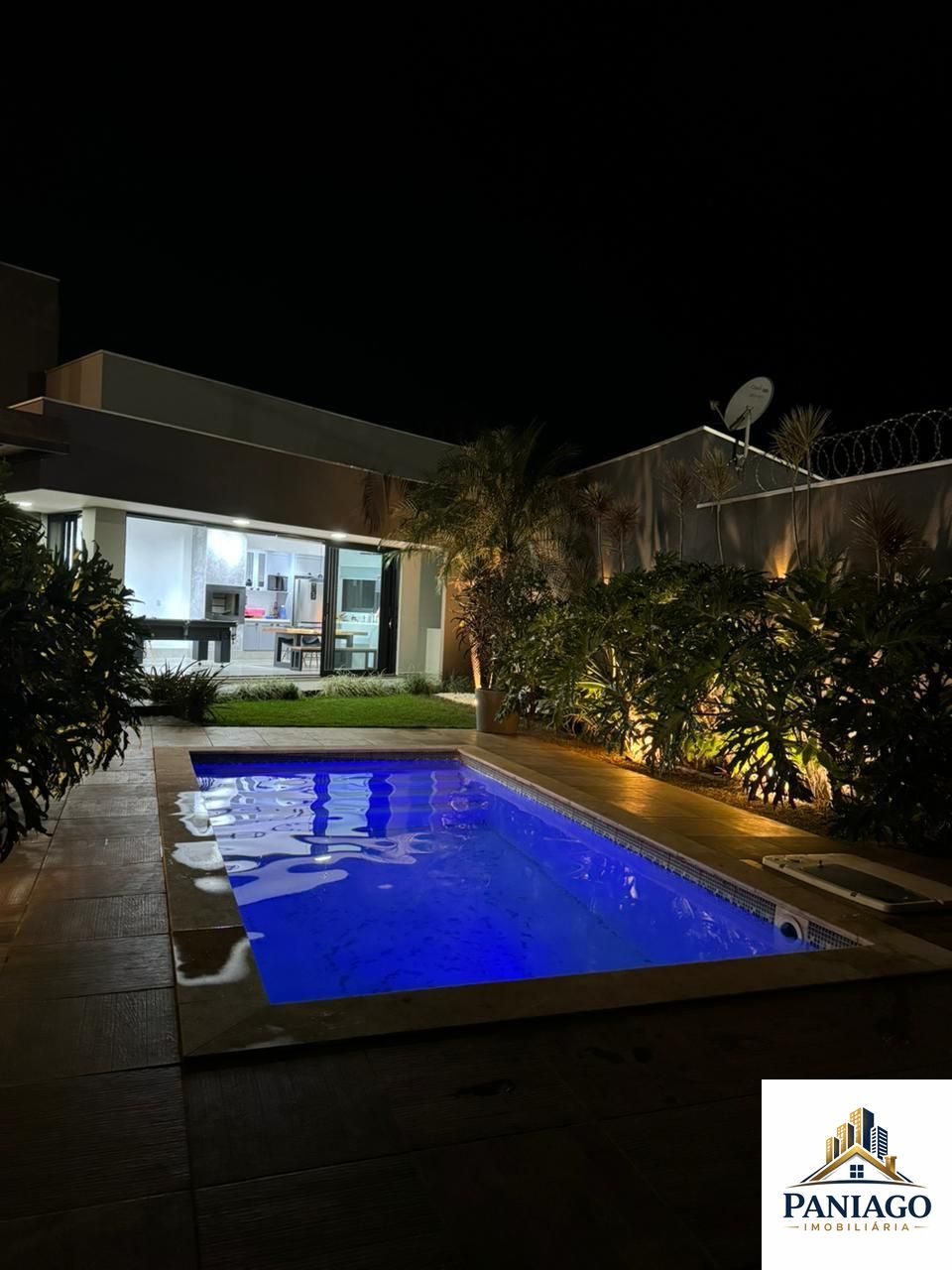 Casa, 2 quartos, 360 m² - Foto 1