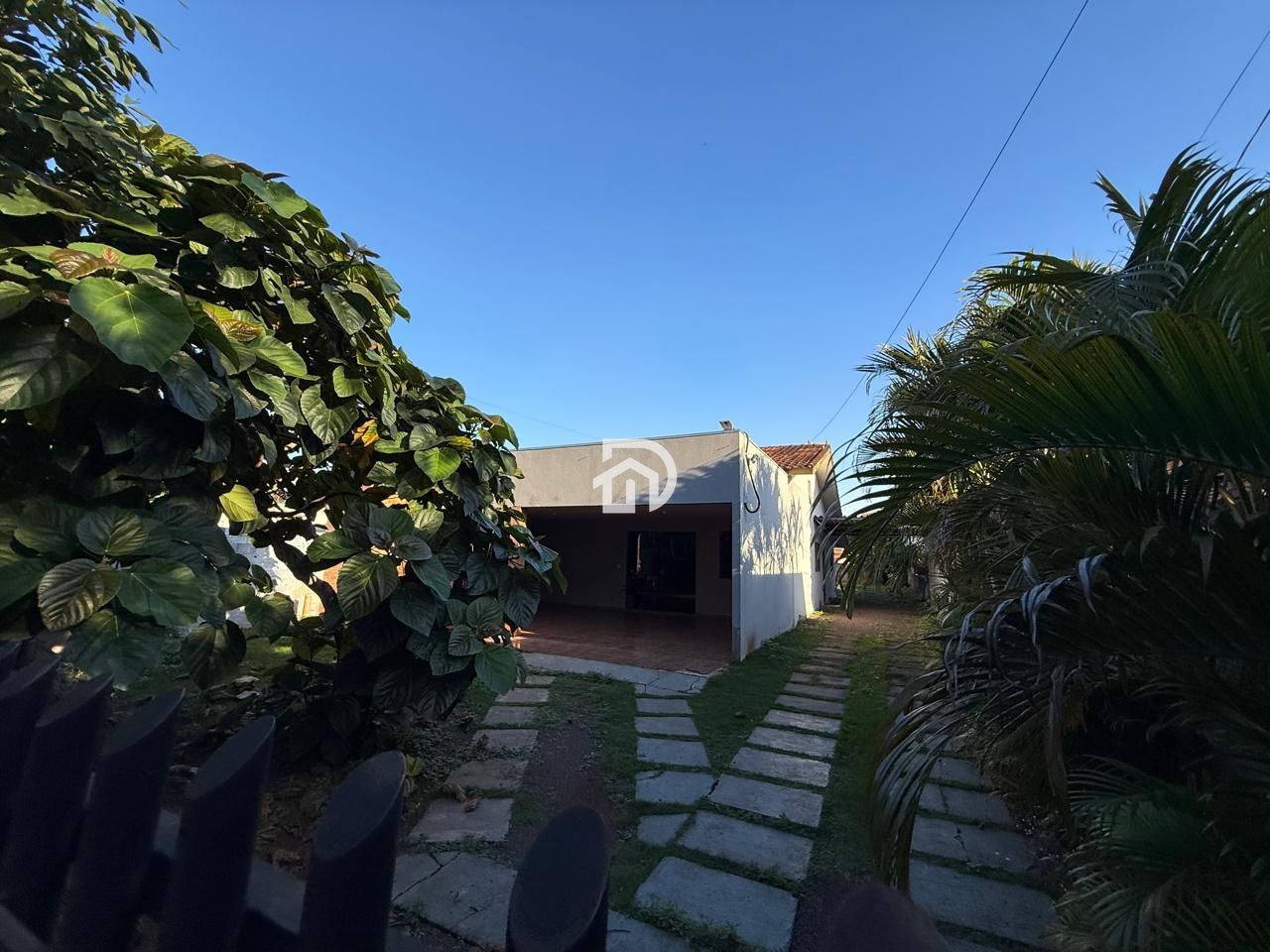 Casa com 3 Dormitórios à venda, 127 m² por R$ 480.000,00 Casa com 3 Dormitórios à venda, 127 m² por R$ 480.000,00