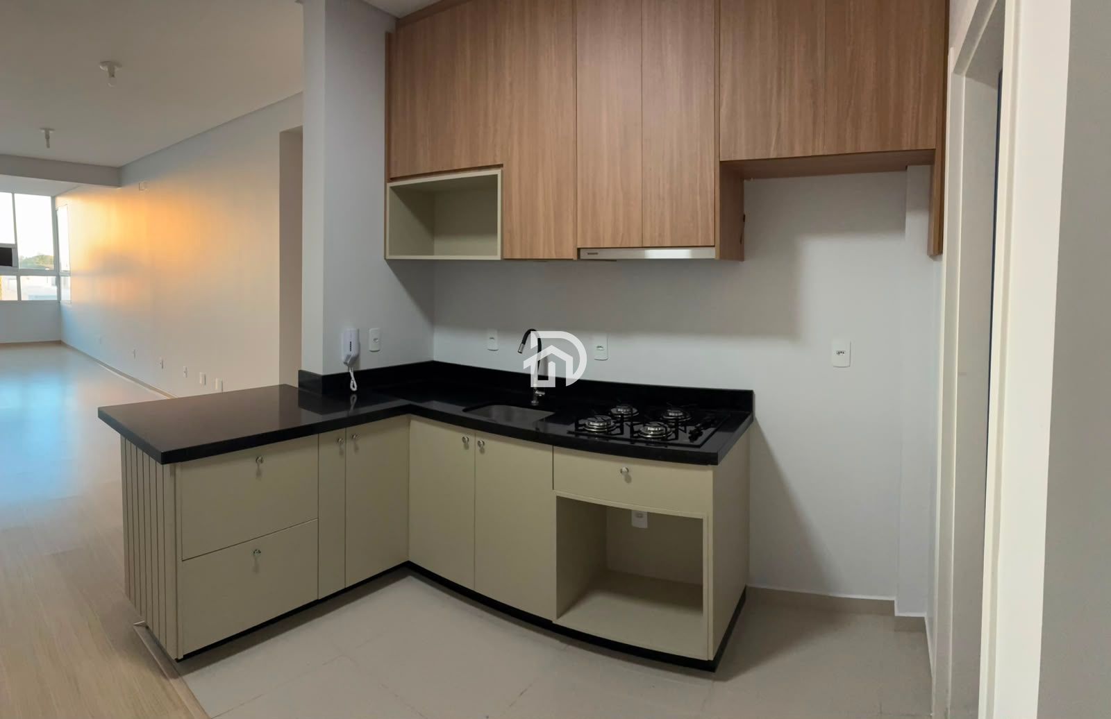 Apartamento com 2 Dormitórios à venda, 81 m² por R$ 450.000,00 Apartamento com 2 Dormitórios à venda, 81 m² por R$ 450.000,00