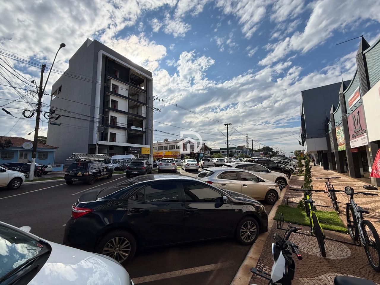 Andar Comercia a Venda na Av. Brasil em Santa Helena-PR
