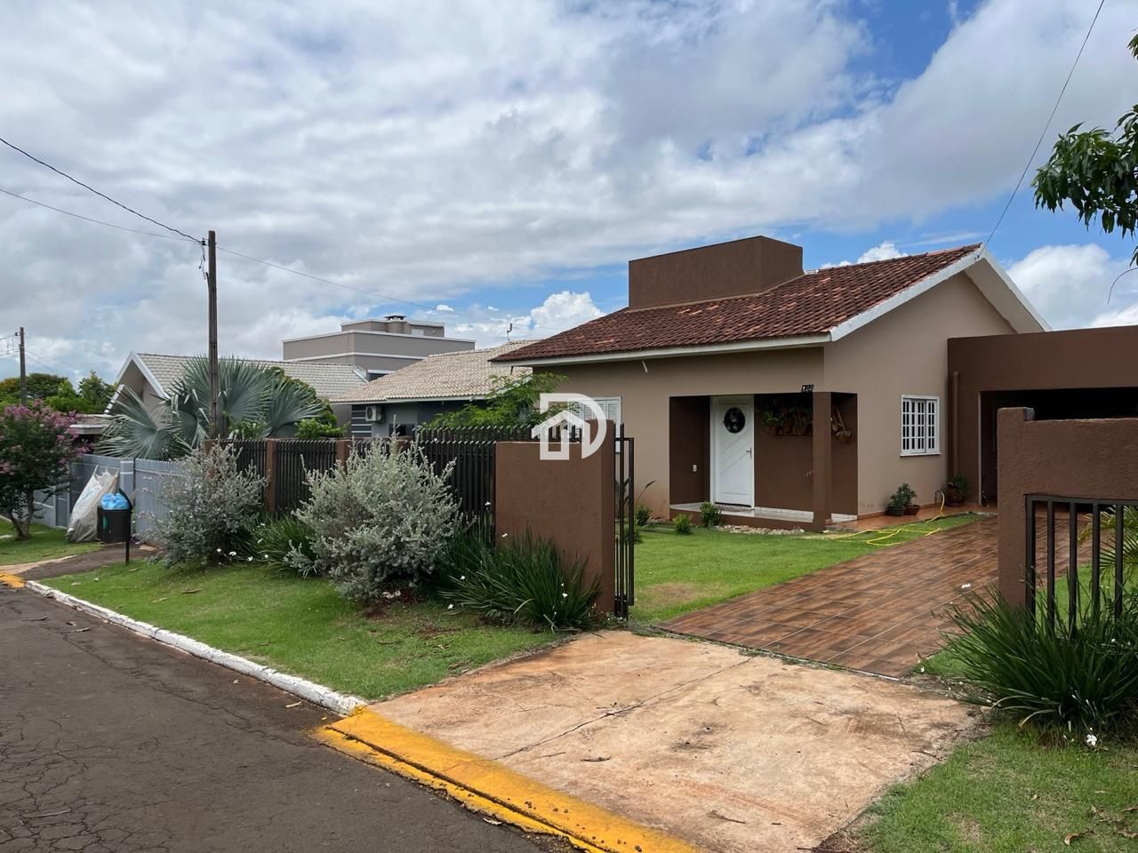 Casa por R$630.000 na rua santo antonio