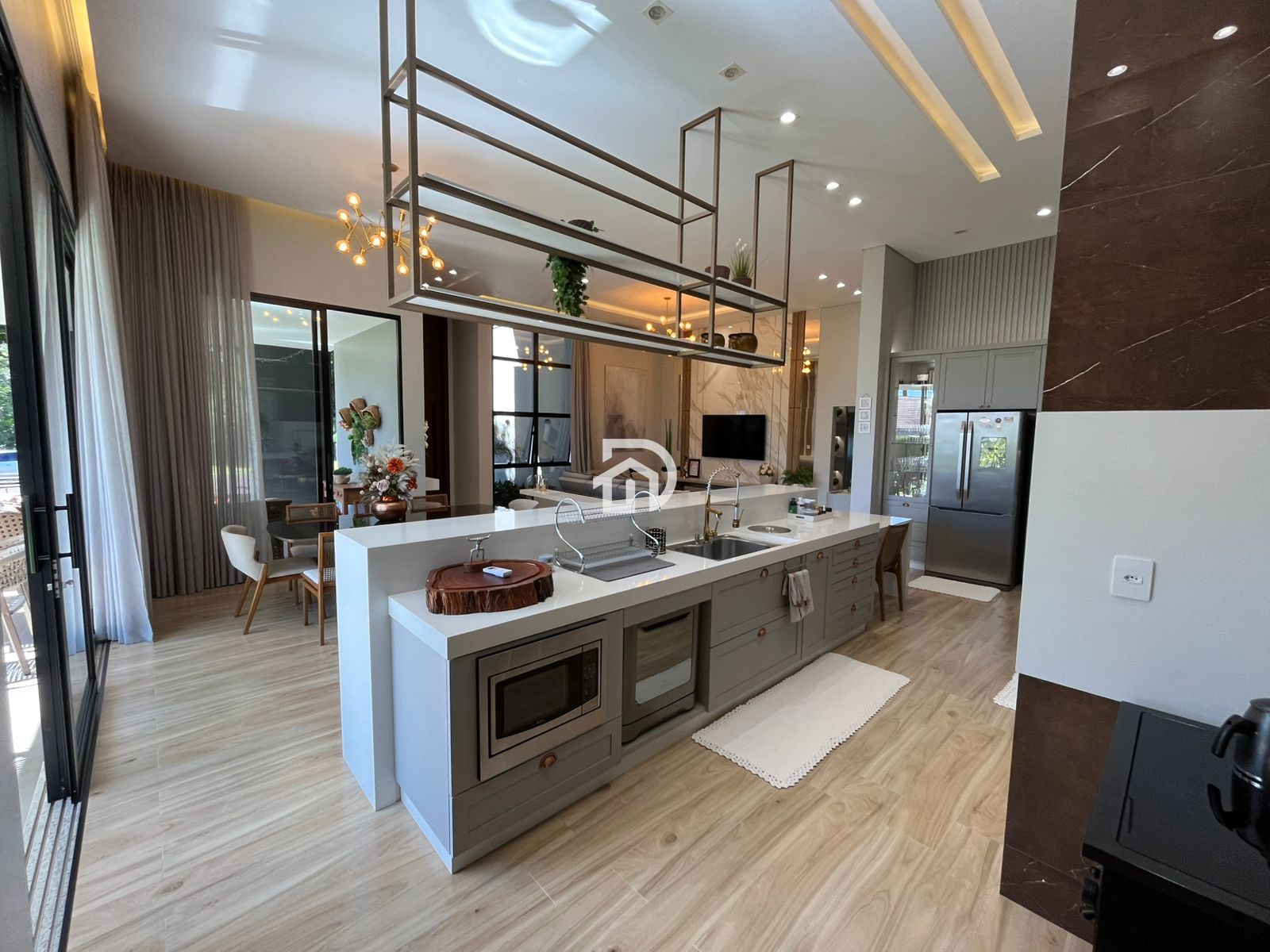 Esplêndida Casa nas Marinas por R$2.800.000