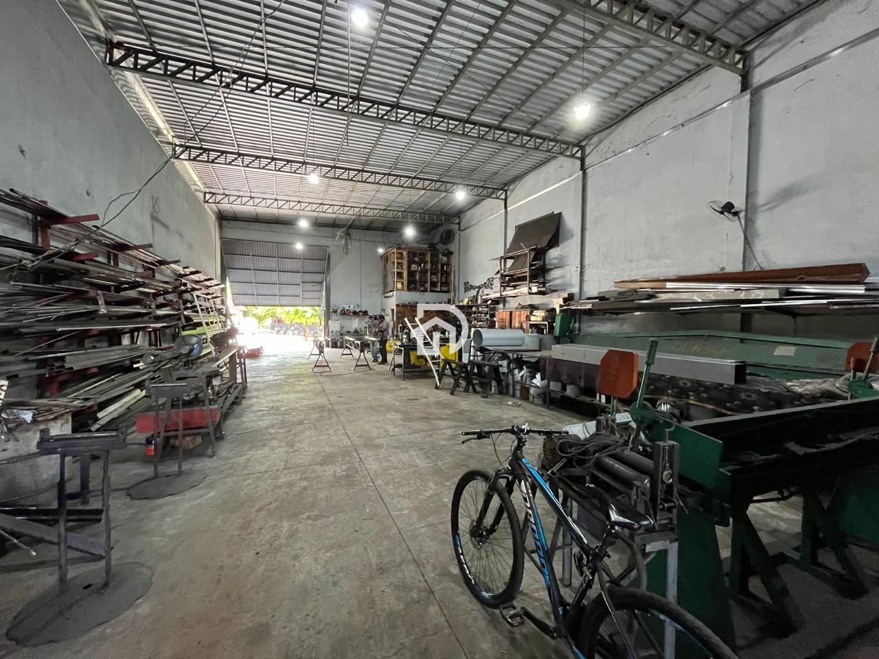 Barracão industrial na angelo cattani por R$1.290.000