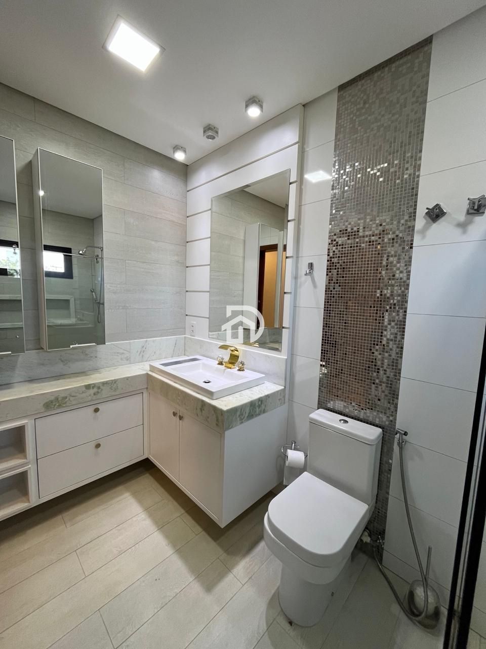 Casa nas Marinas por R$1.800.000 em Santa Helena