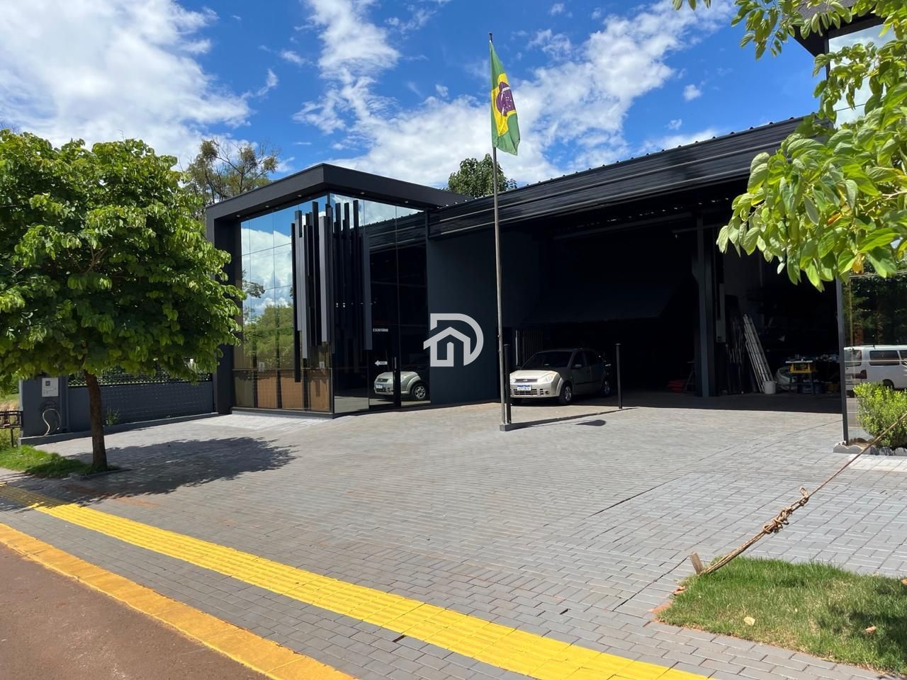 Barracão Industrial na Angelo Cattani por R$1.290.000