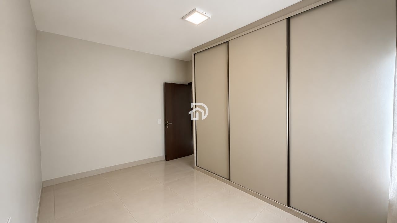 Casa com 2 Dormitórios à venda, 100 m² por R$ 570.000,00 Casa com 2 Dormitórios à venda, 100 m² por R$ 570.000,00