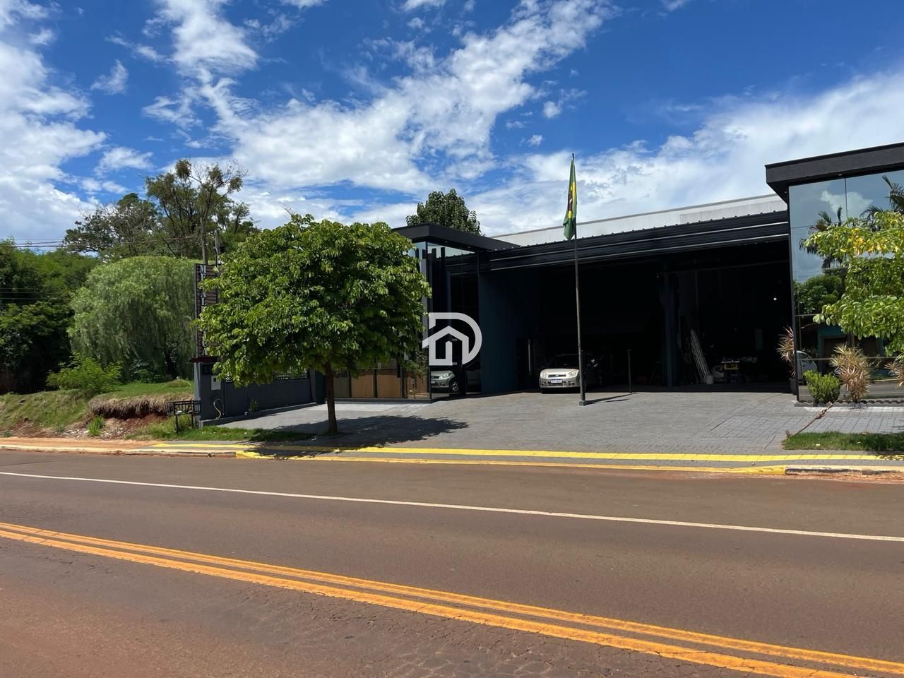 Barracão Industrial na Angelo Cattani por R$1.290.000