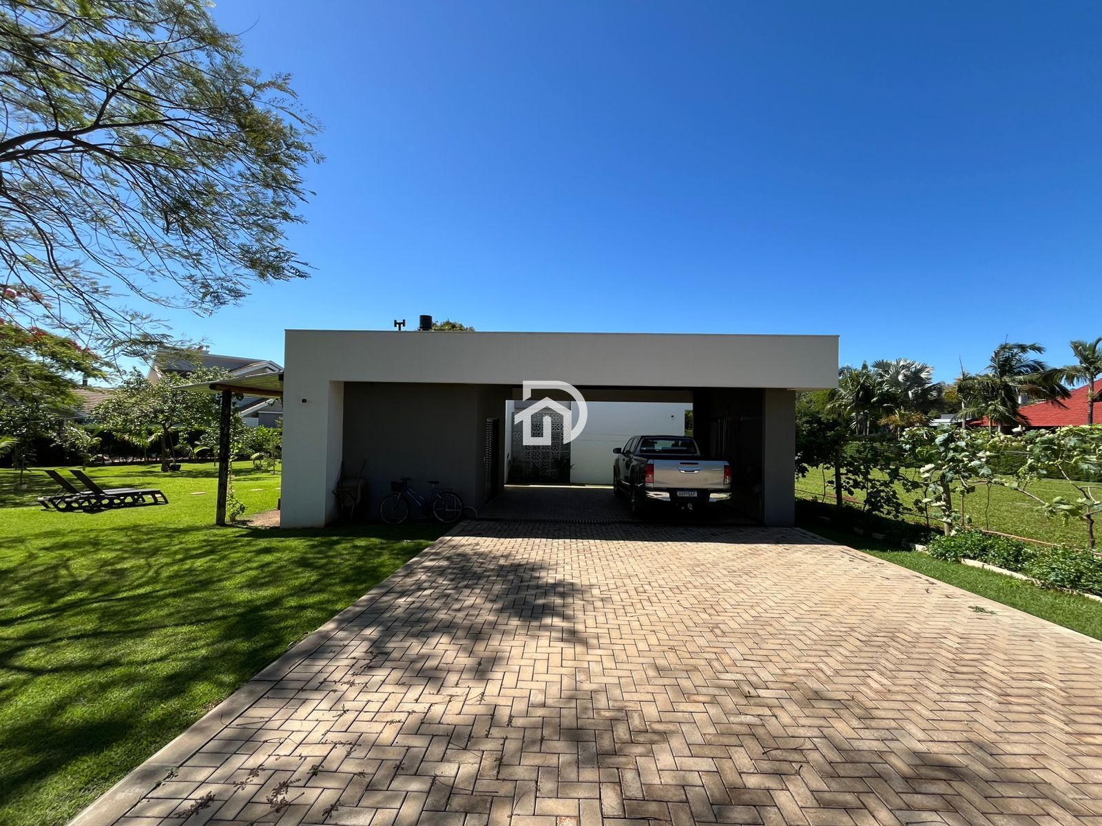 Esplêndida Casa nas Marinas por R$2.800.000