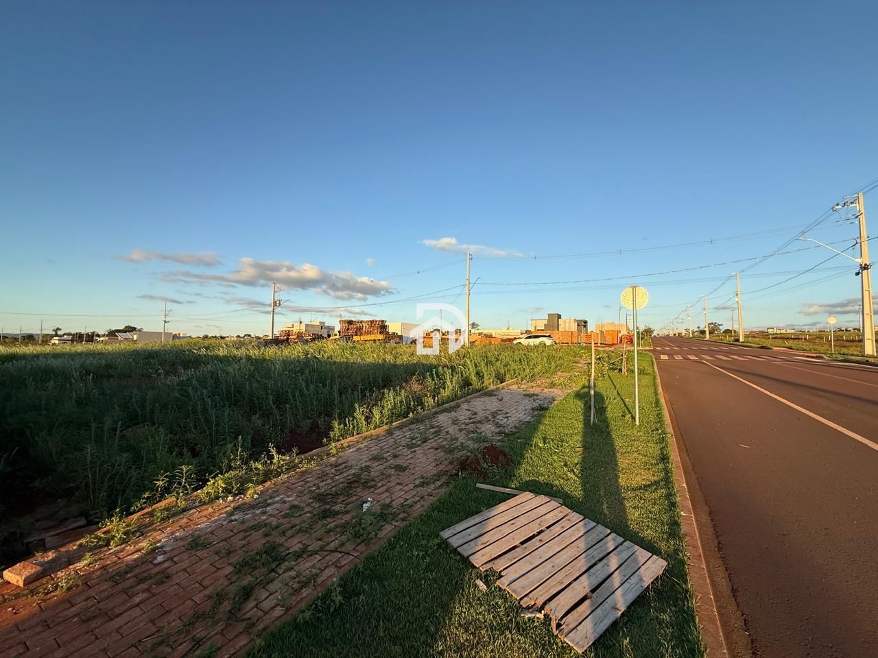Terreno com 30m de Frente a Venda na Avenida São Paulo em Santa Helena - PR