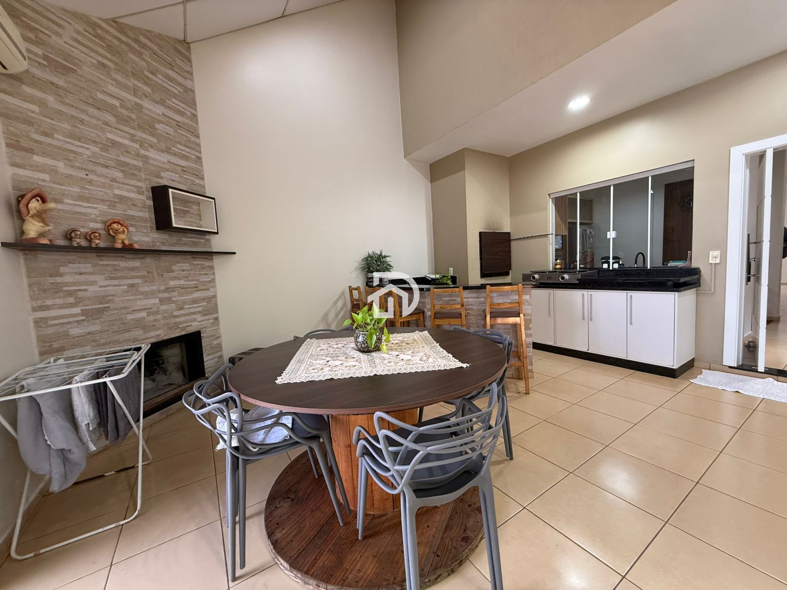Triplex por R$1.100.000 na Av. São Paulo em Santa Helena-PR