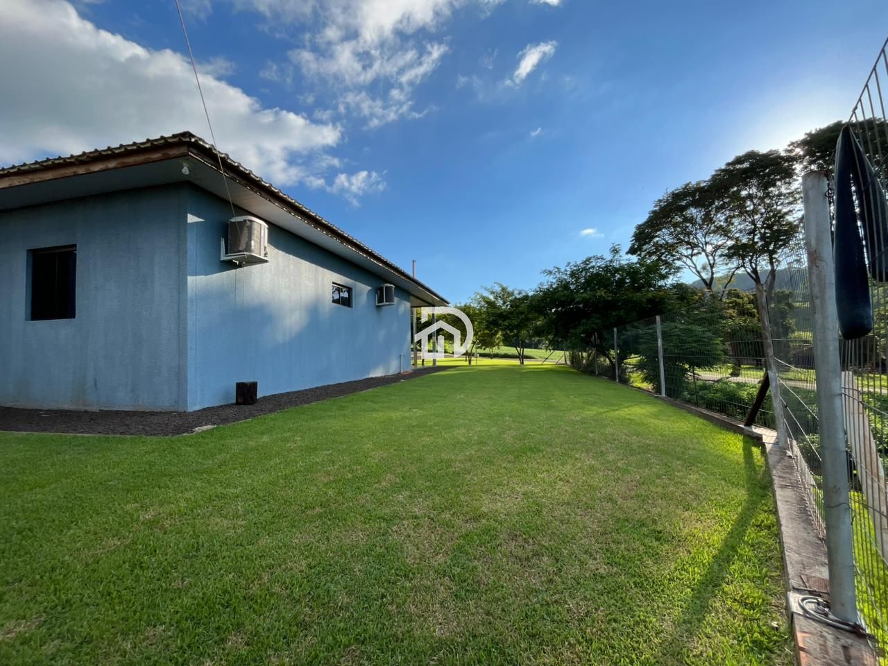 Chácara mecanizada com casa por R$800.000