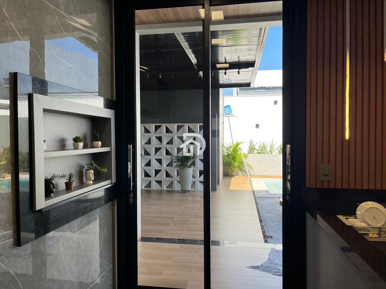 Excelente Casa Nova em Sub-Sede por R$980.000
